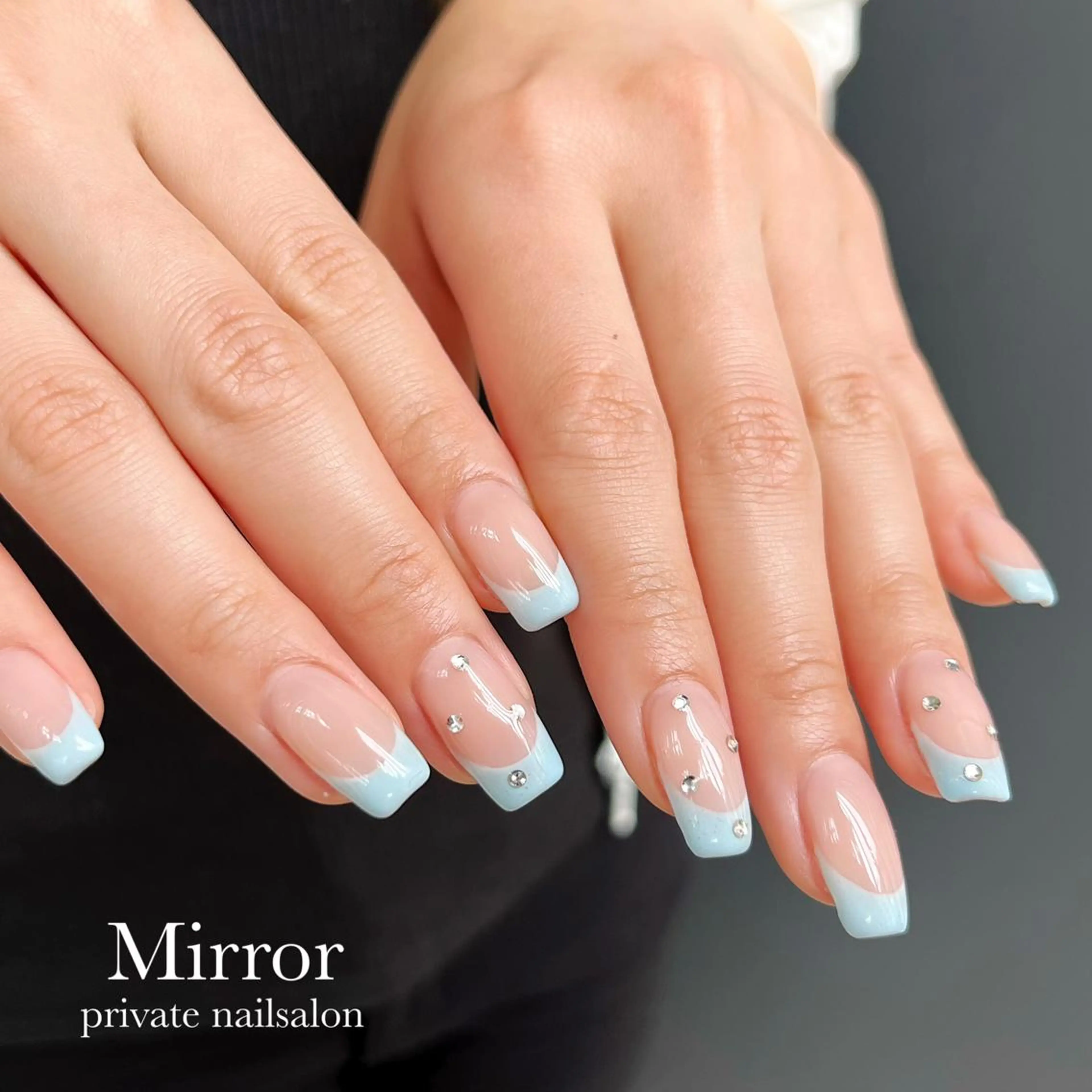 ネイル nailsalon Mirrorのネイルデザイン
