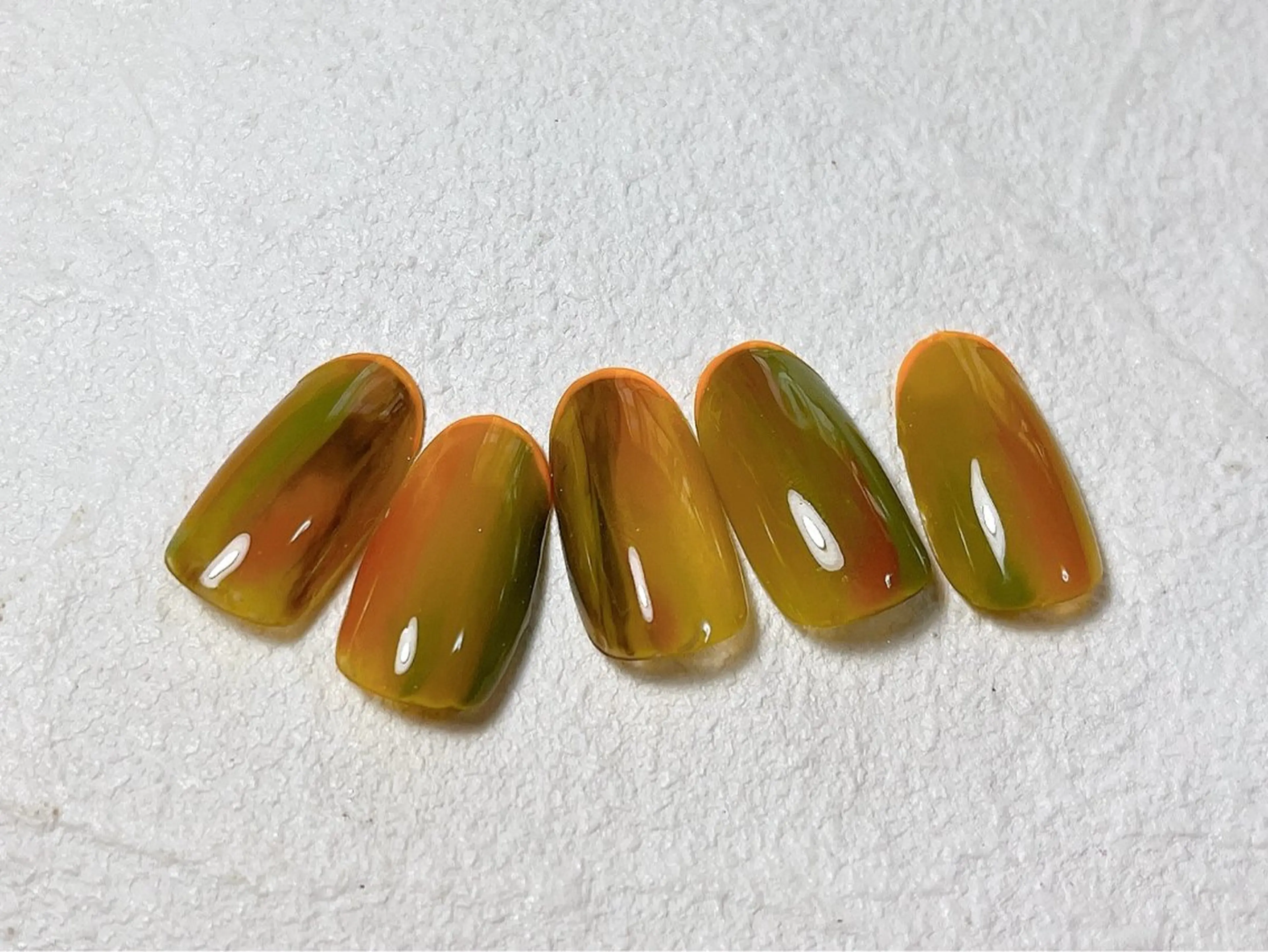 ネイル オーロラネイル フットネイル フレンチネイル ジェルネイル マグネットネイル kiki nail たまプラーザのネイルデザイン