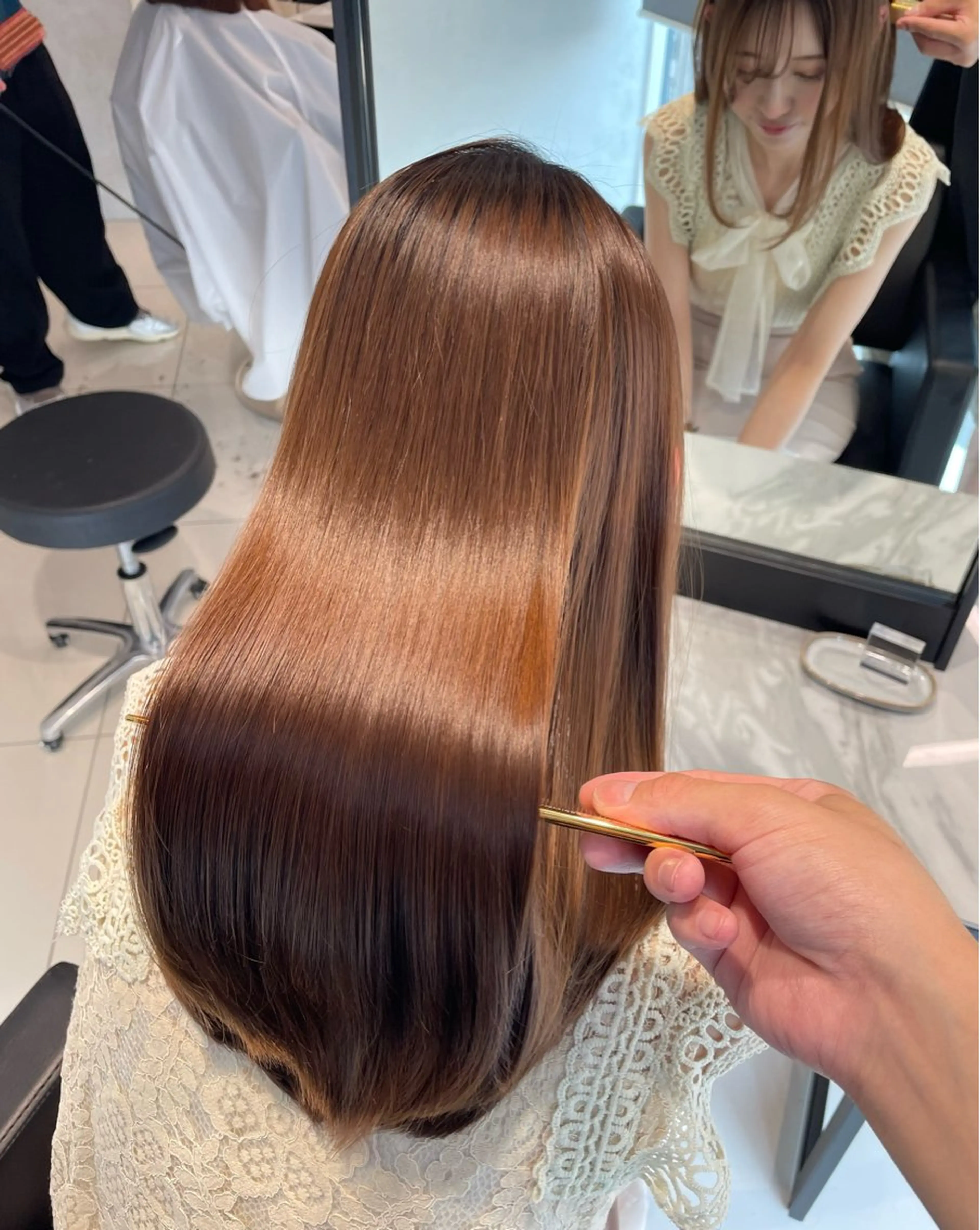 セミロング カット 縮毛矯正 トリートメント ヘッドスパ ✨髪質改善✨美髪 矯正🫧小泉のヘアスタイル