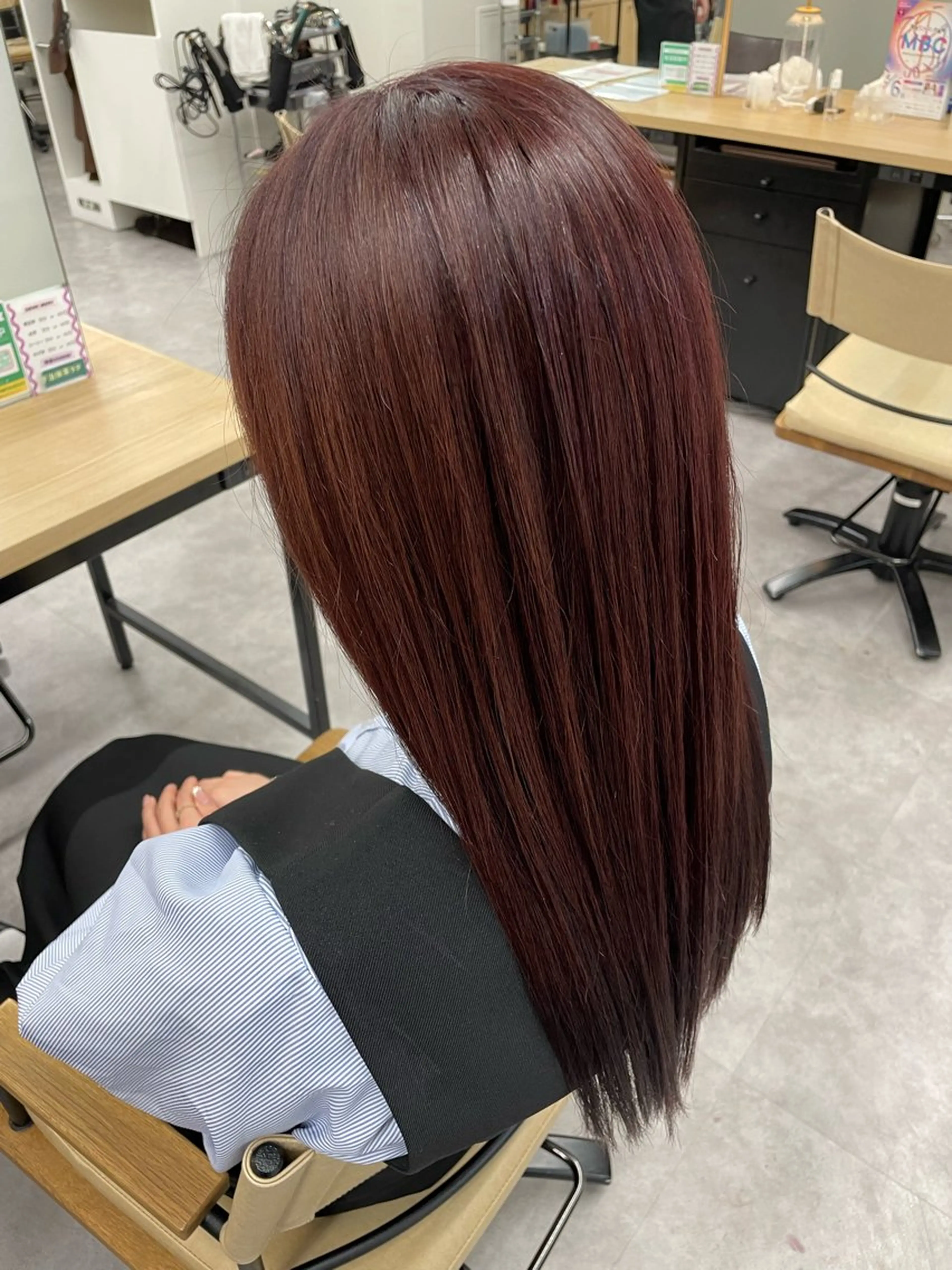 ロング カラー ブラウンカラー ピンクカラー ピンクブラウン CARE ．KOBE所属・京谷 日向のヘアスタイル