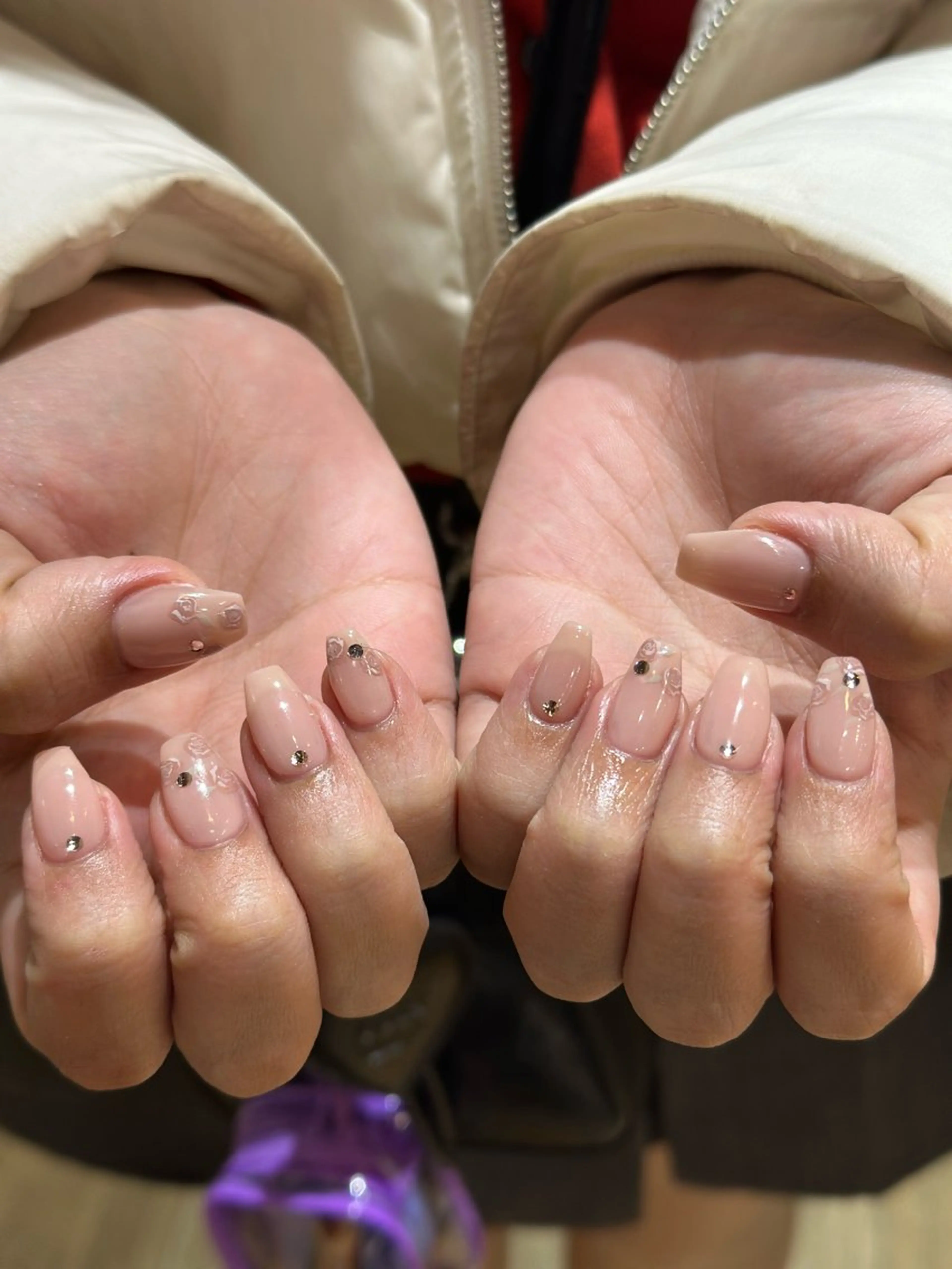 ネイル ストーンネイル ハンドネイル 松永 稚奈のネイルデザイン