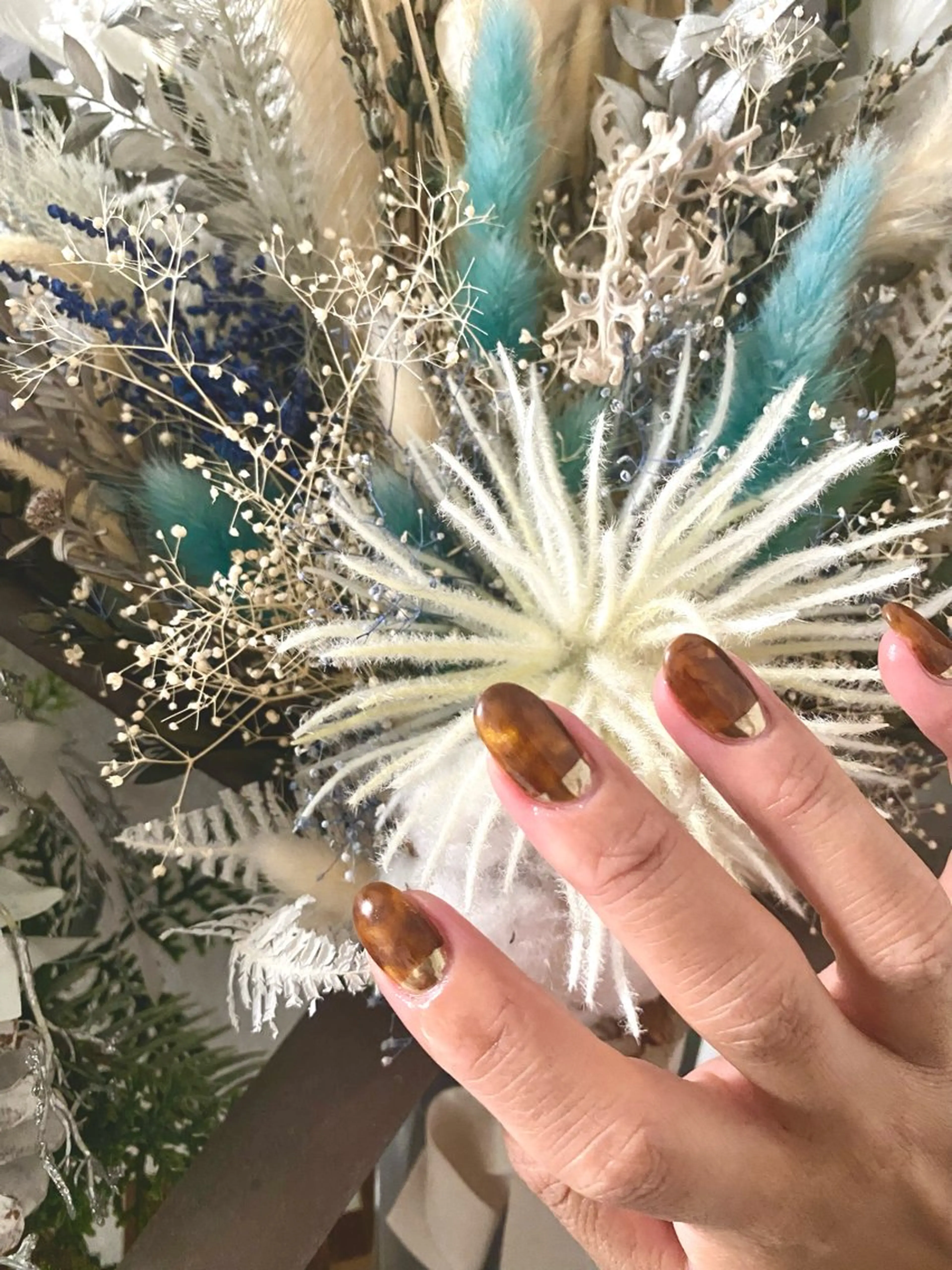 ネイル べっ甲ネイル ニュアンスネイル ハンドネイル ハンドケア ëmma nail_ by chulaのネイルデザイン