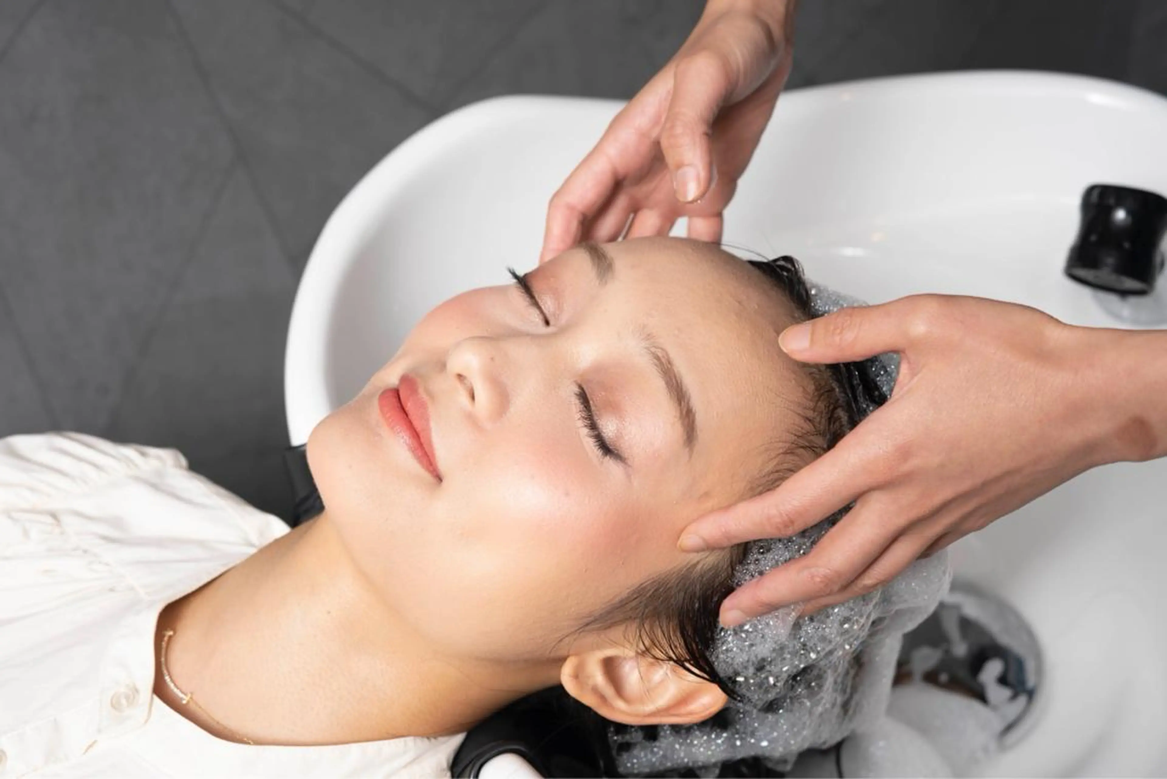 カット トリートメント ヘッドスパ 【enil代表】 杉林和哉のヘアスタイル