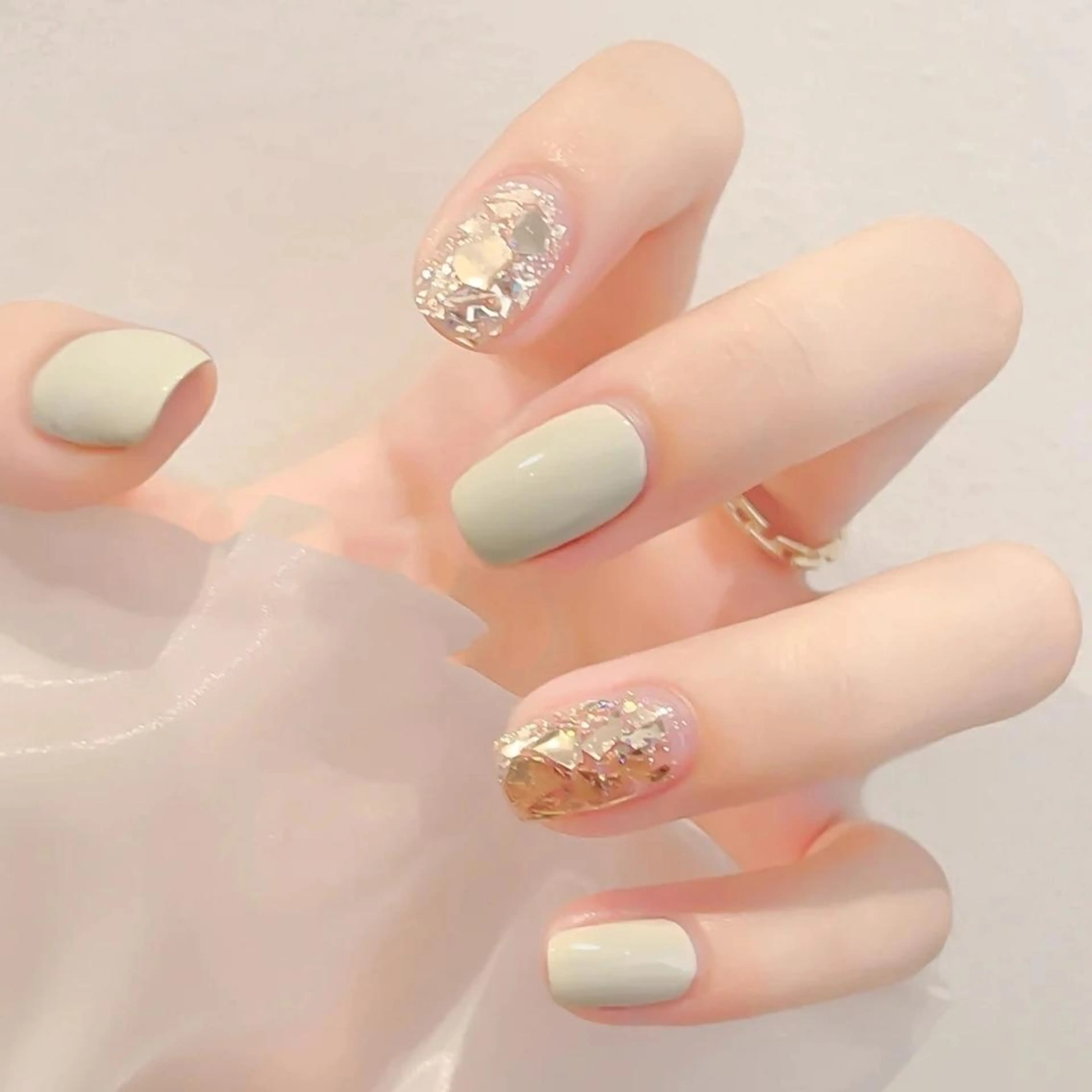 ミディアム ネイル ネイリストゆか💅 長さだし、深爪矯正のネイルデザイン