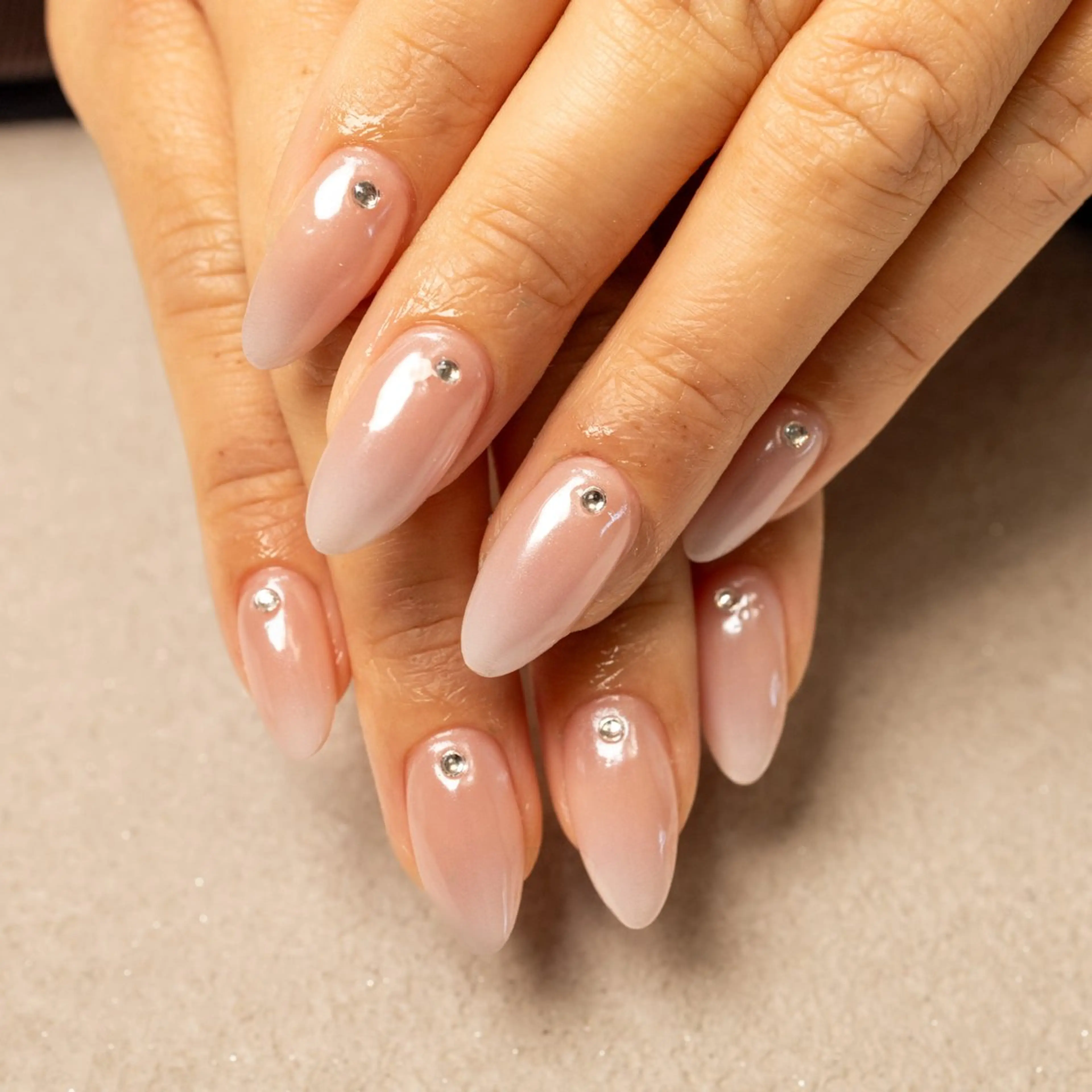 ネイル ミラーネイル ハンドネイル Nail Studio NEW MOON所属・NEWMOON maki_恵比寿のネイルデザイン