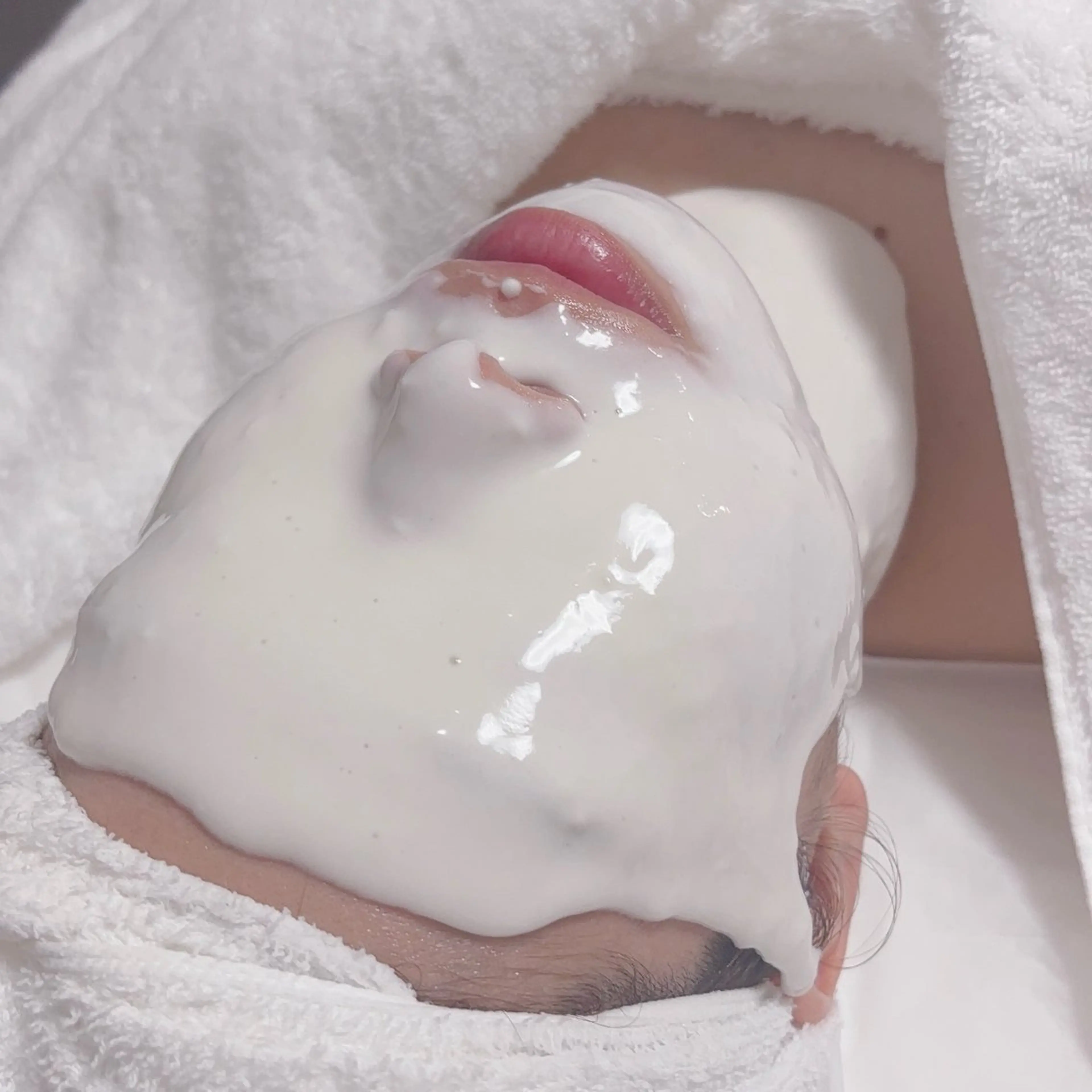 \ブライトニングで透明肌へ/年中必須の紫外線ケア💎シミ•くすみが気になる方へ💎アドバンスコース+ブライトニングパックの写真