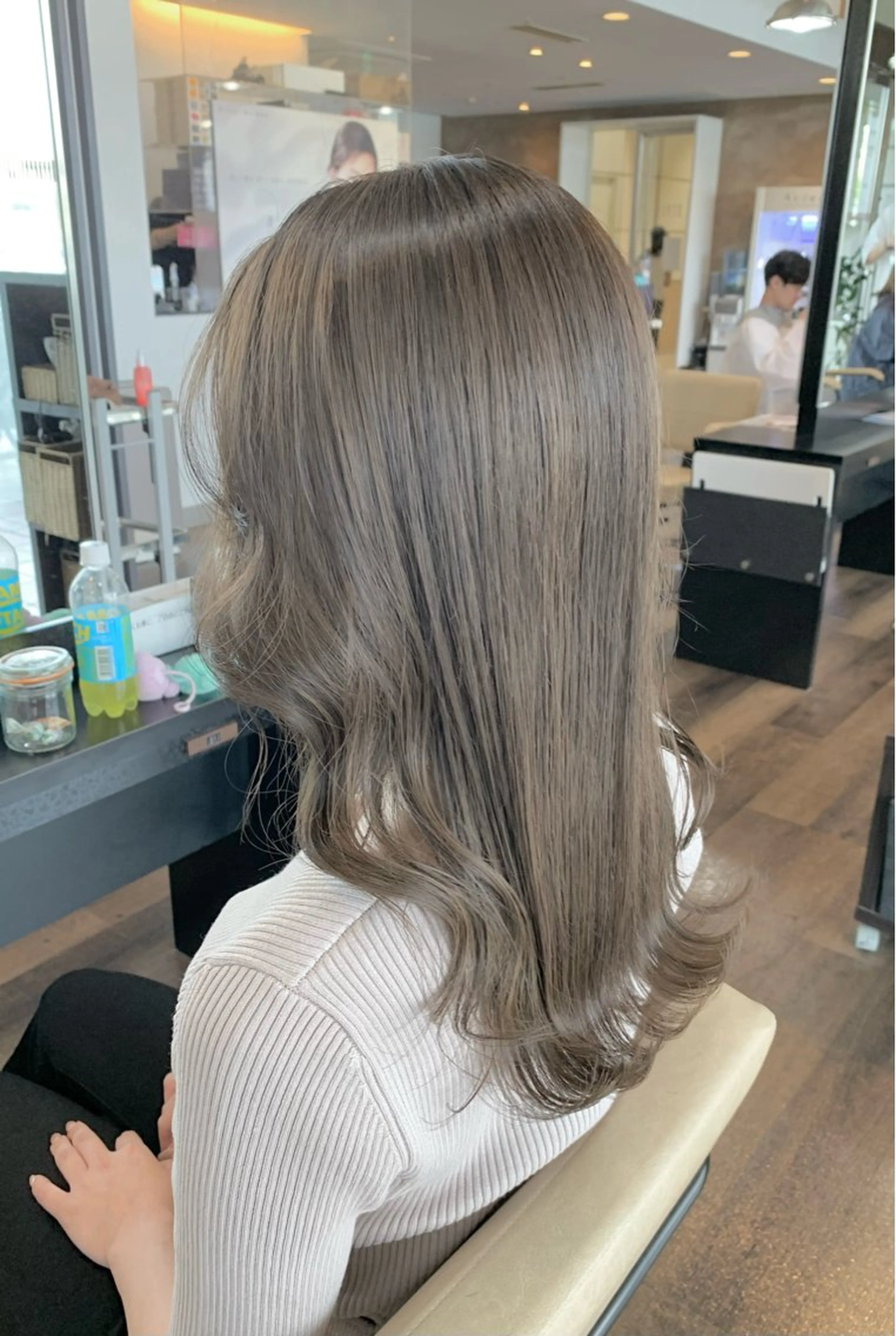 ミディアム カラー 透明感カラー グレージュ カット ヘアカラー トリートメント 【艶カラー】 STYLE 和泉俊希のヘアスタイル