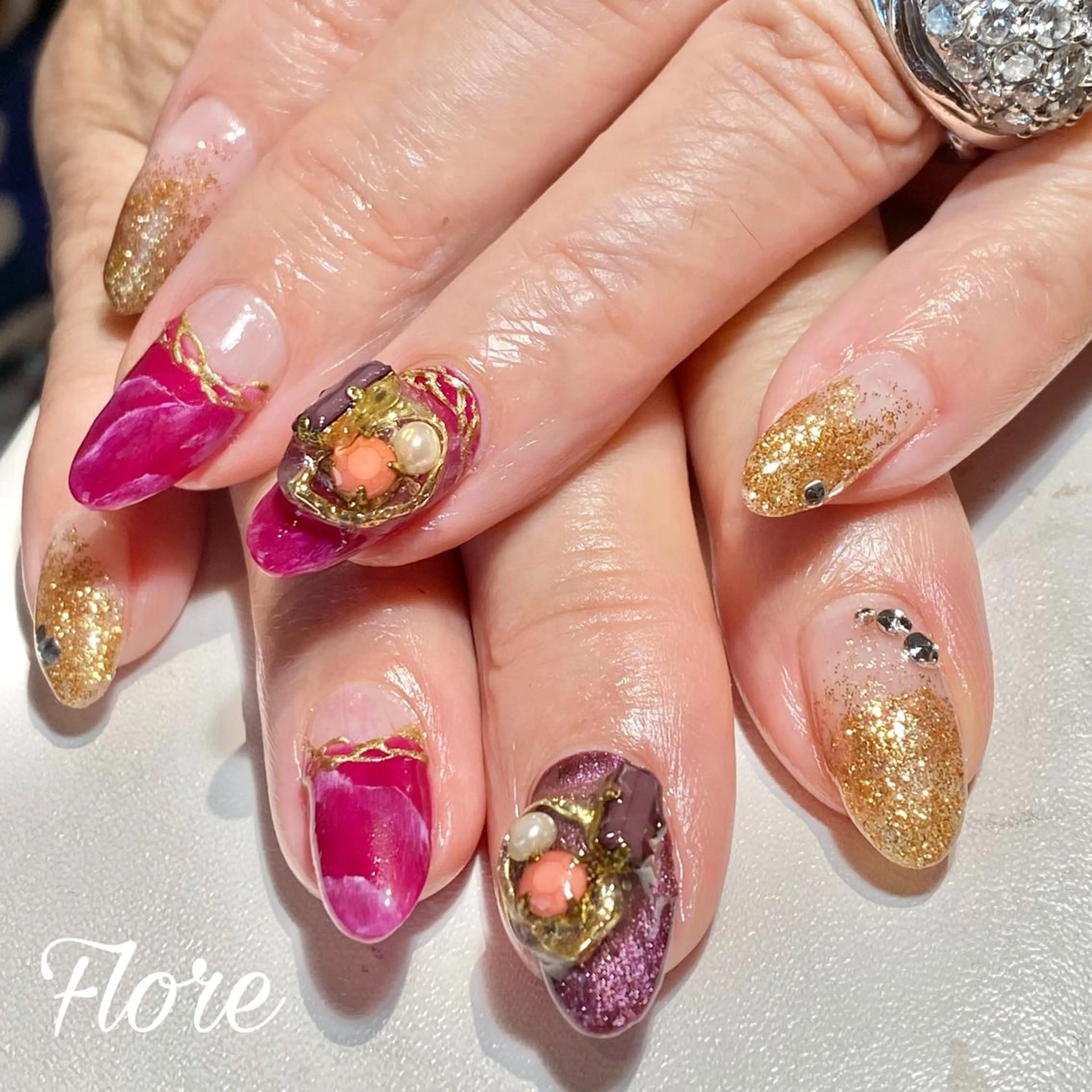 ネイル Flore (フロール)の眉毛・アイブロウイメージ