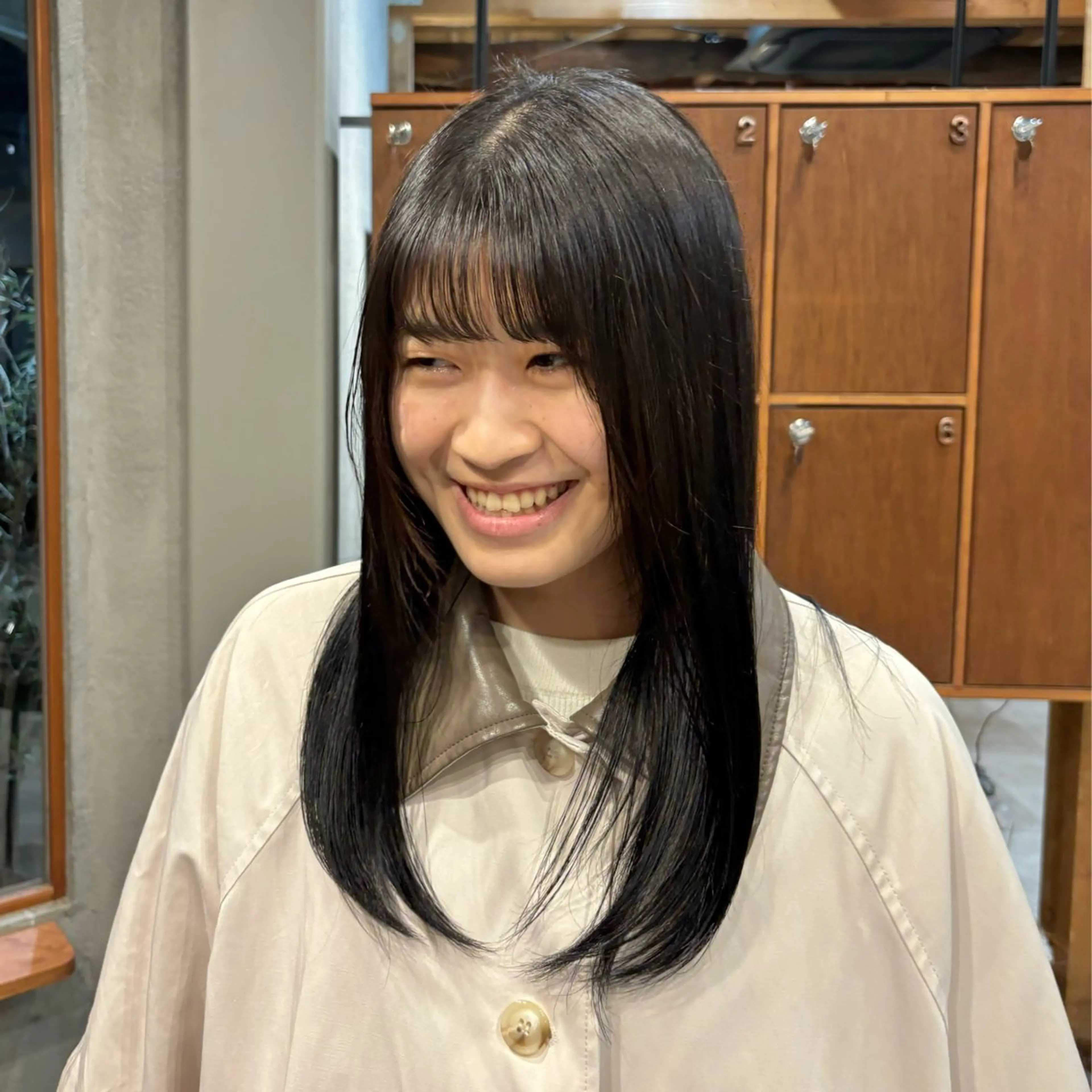 カラー 赤坂 柚和のヘアスタイル