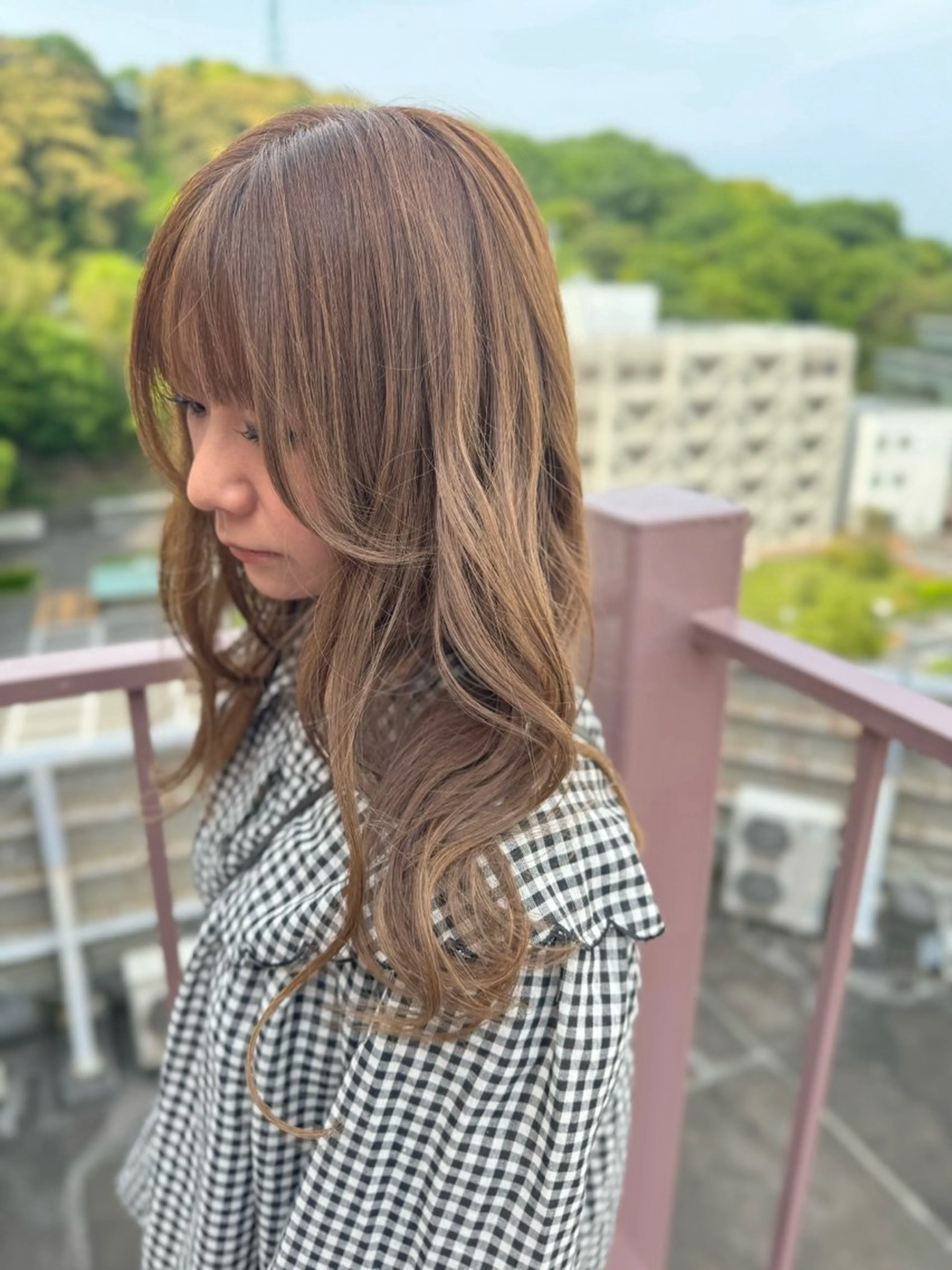 ロング カラー アッシュ ベージュカラー カット ヘアカラー トリートメント Viage （ビアージュ）のヘアスタイル