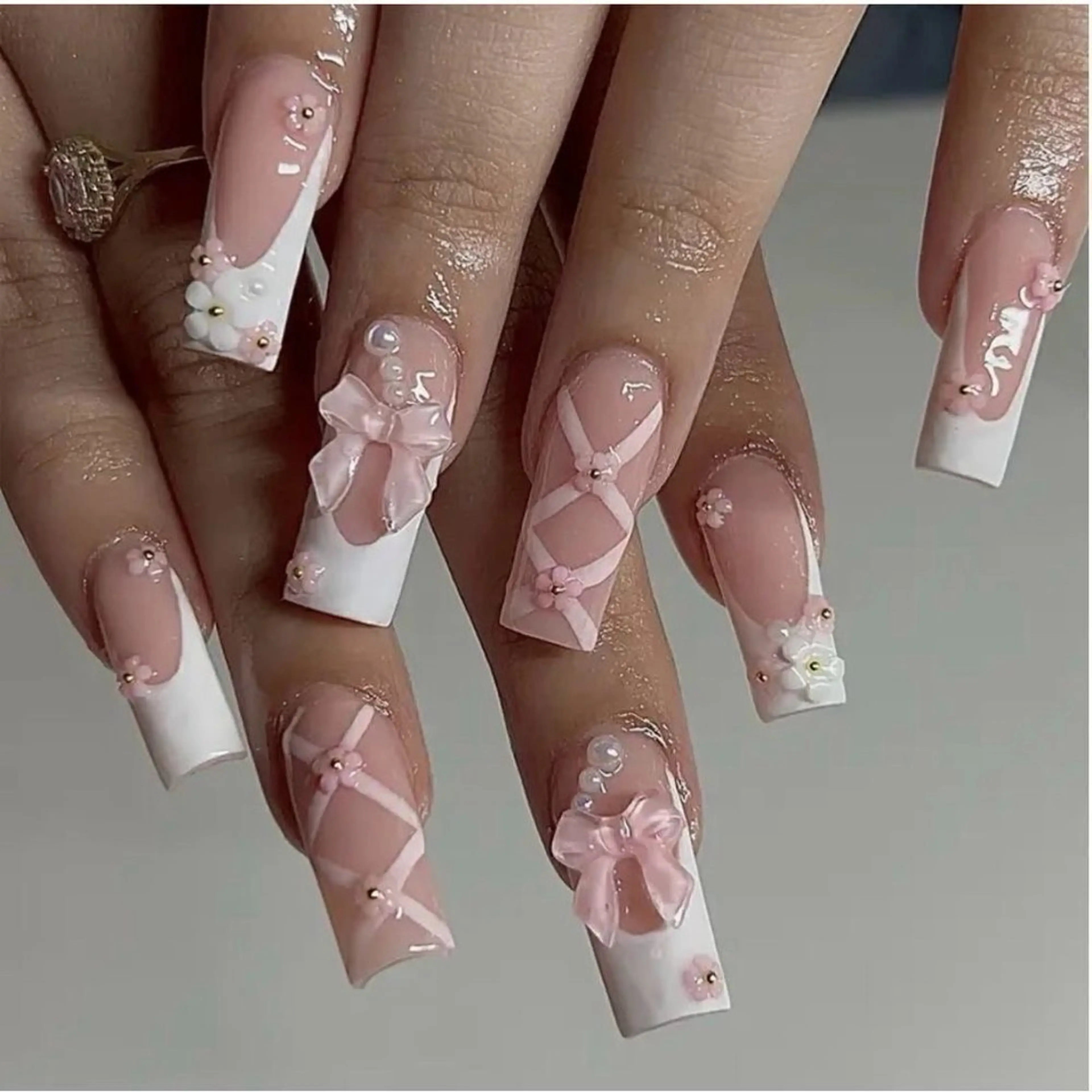 ネイル アートネイル 長さ出し ジェルネイル マグネットネイル ニュアンスネイル ハンドネイル Cloudy Chan Nailのネイルデザイン