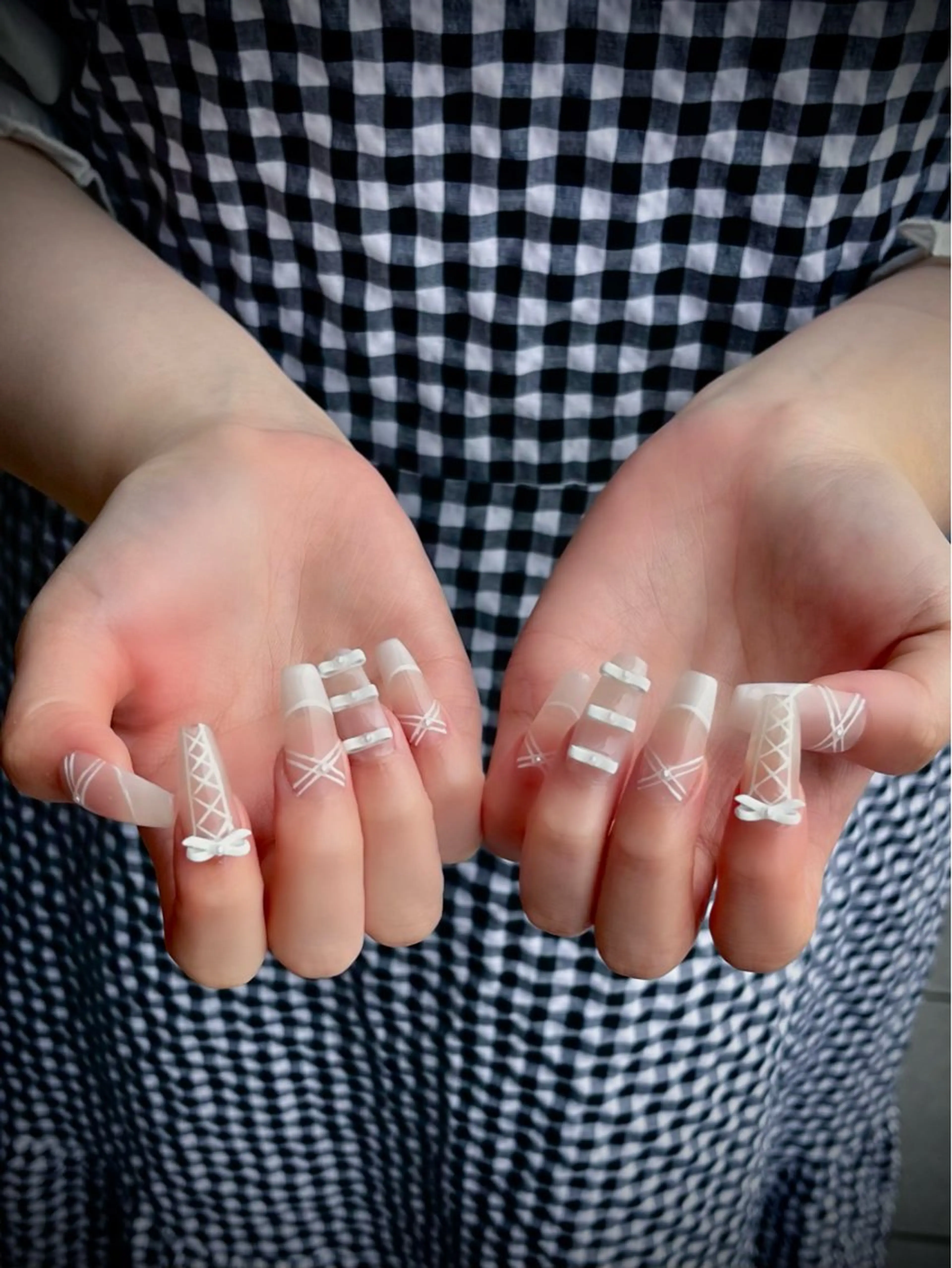 ネイル フットネイル キラキラネイル マグネットネイル ワンカラーネイル スカルプネイル nine.🦋 YUKOのネイルデザイン