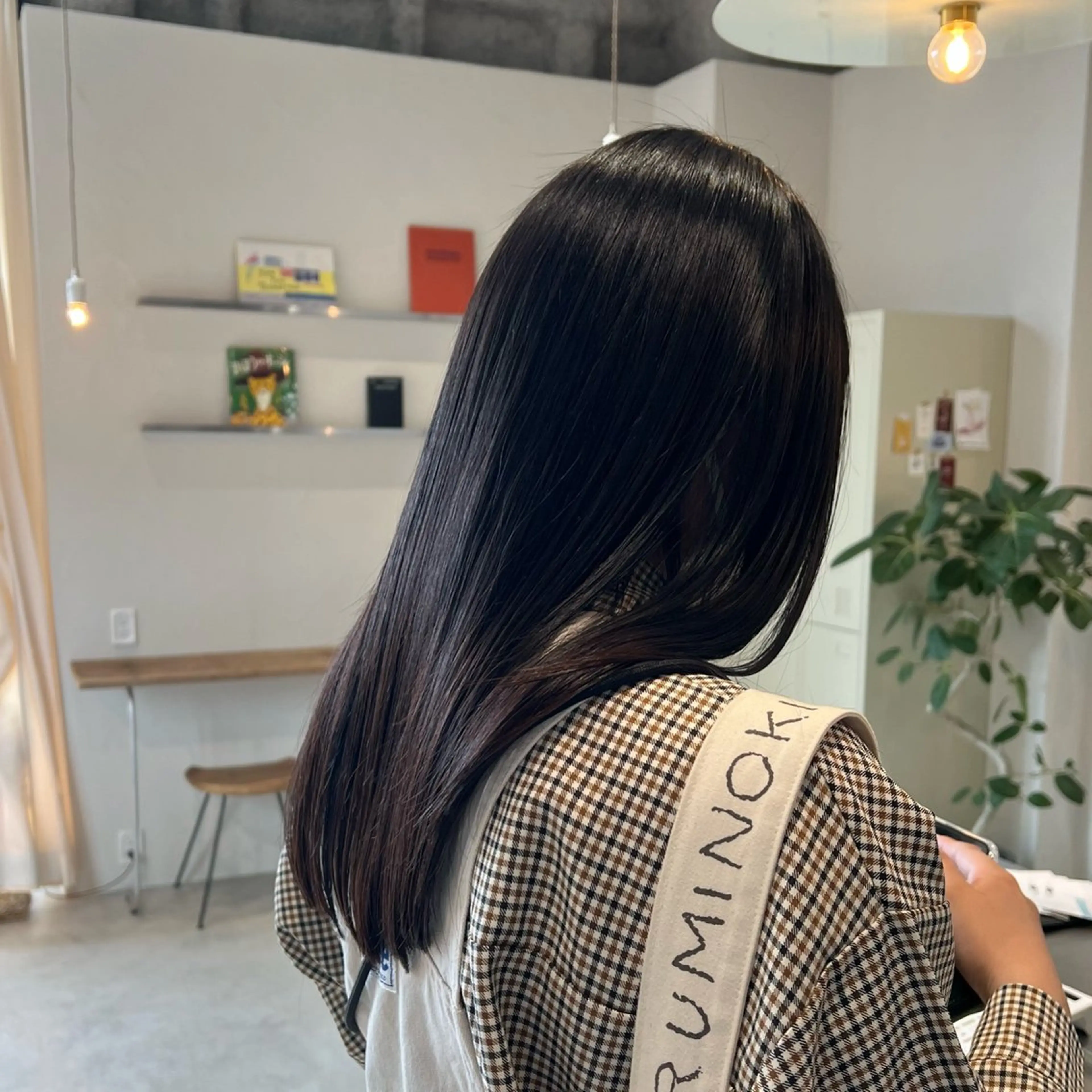 カラー 村田 茉優のヘアスタイル