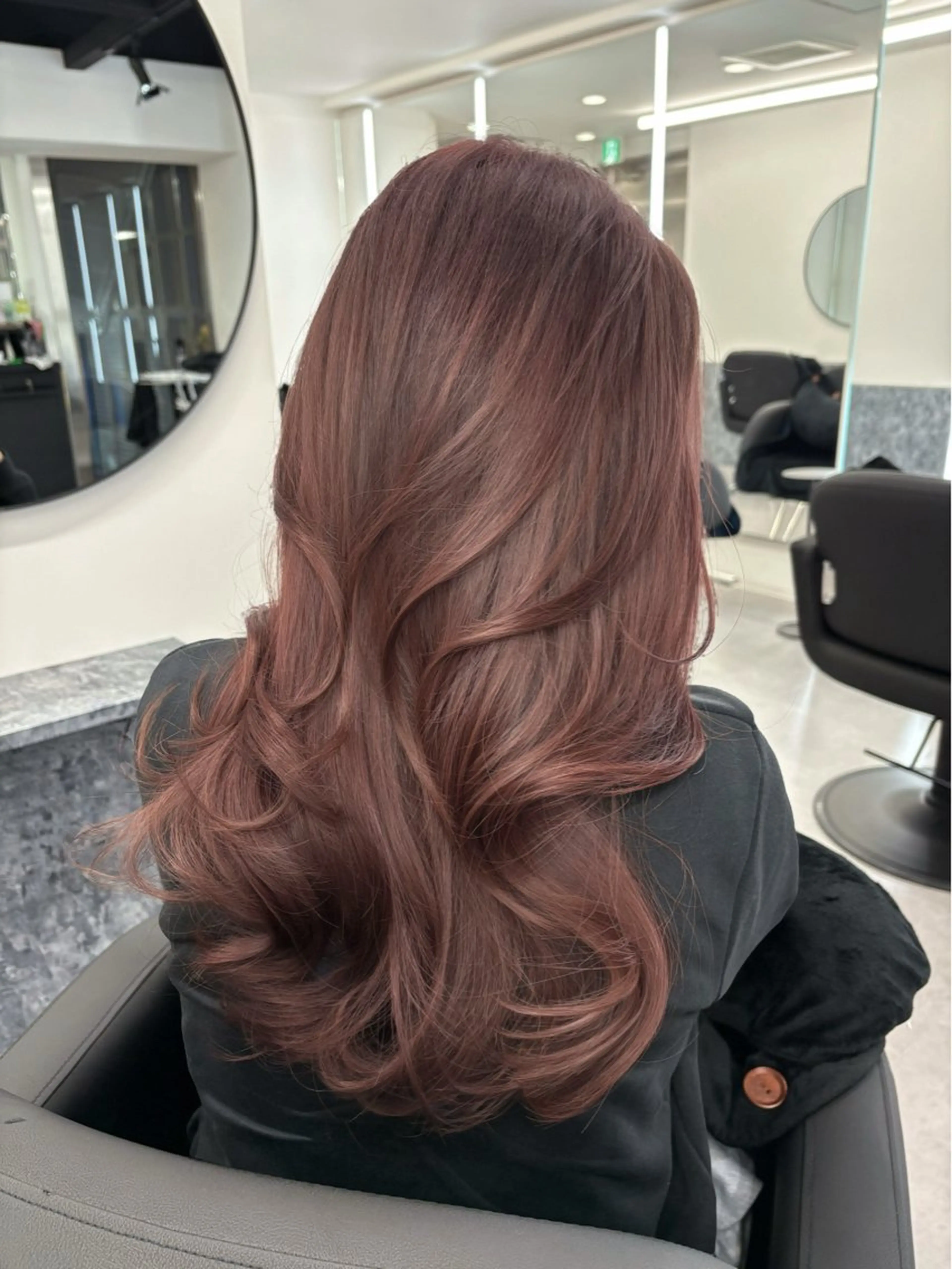 ロング カラー カット ヘアカラー 堀江/透明感 ベージュ/白川幸太のヘアスタイル