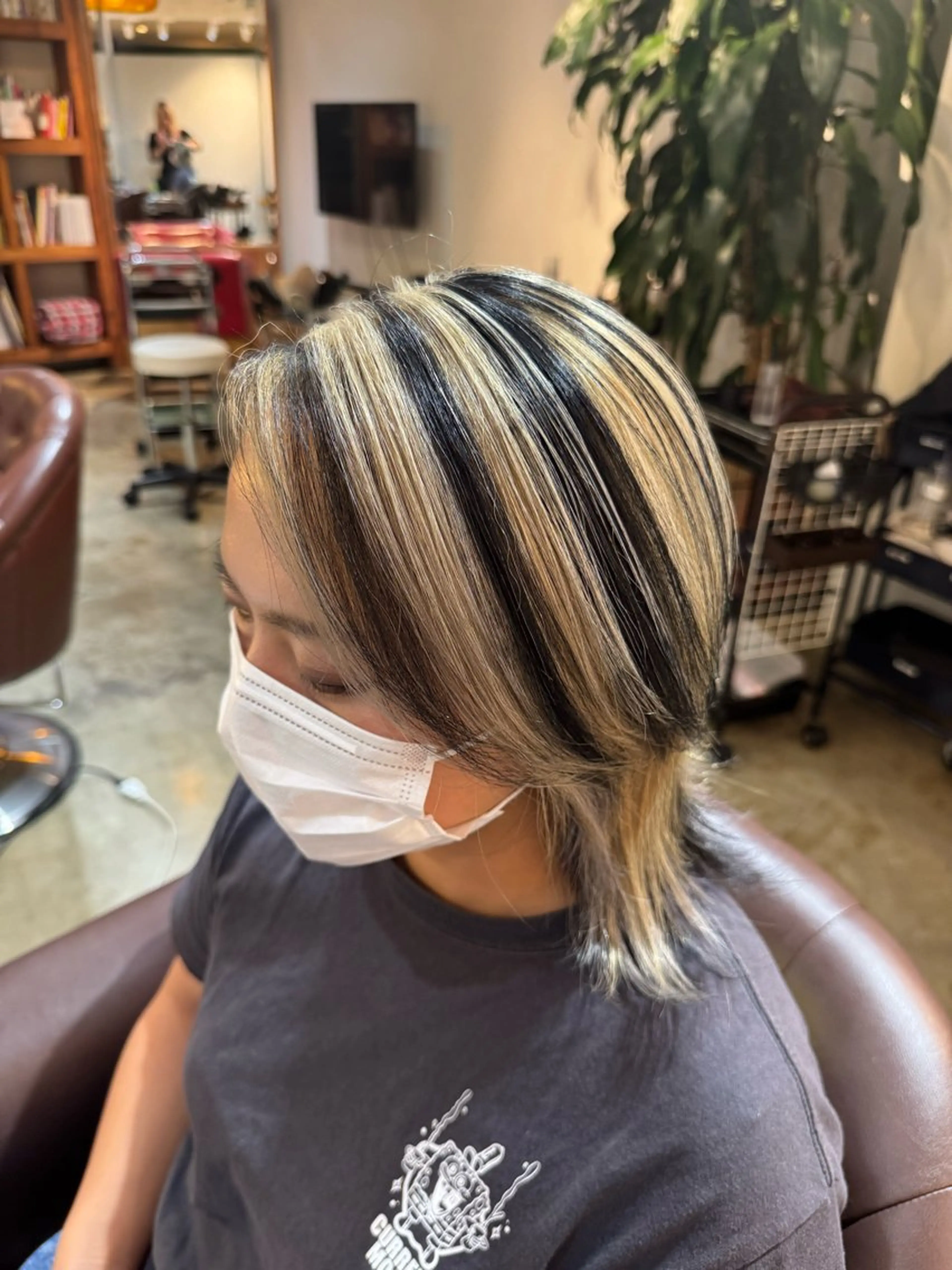 カラー ヘアカラー 中嶋 莉子のヘアスタイル