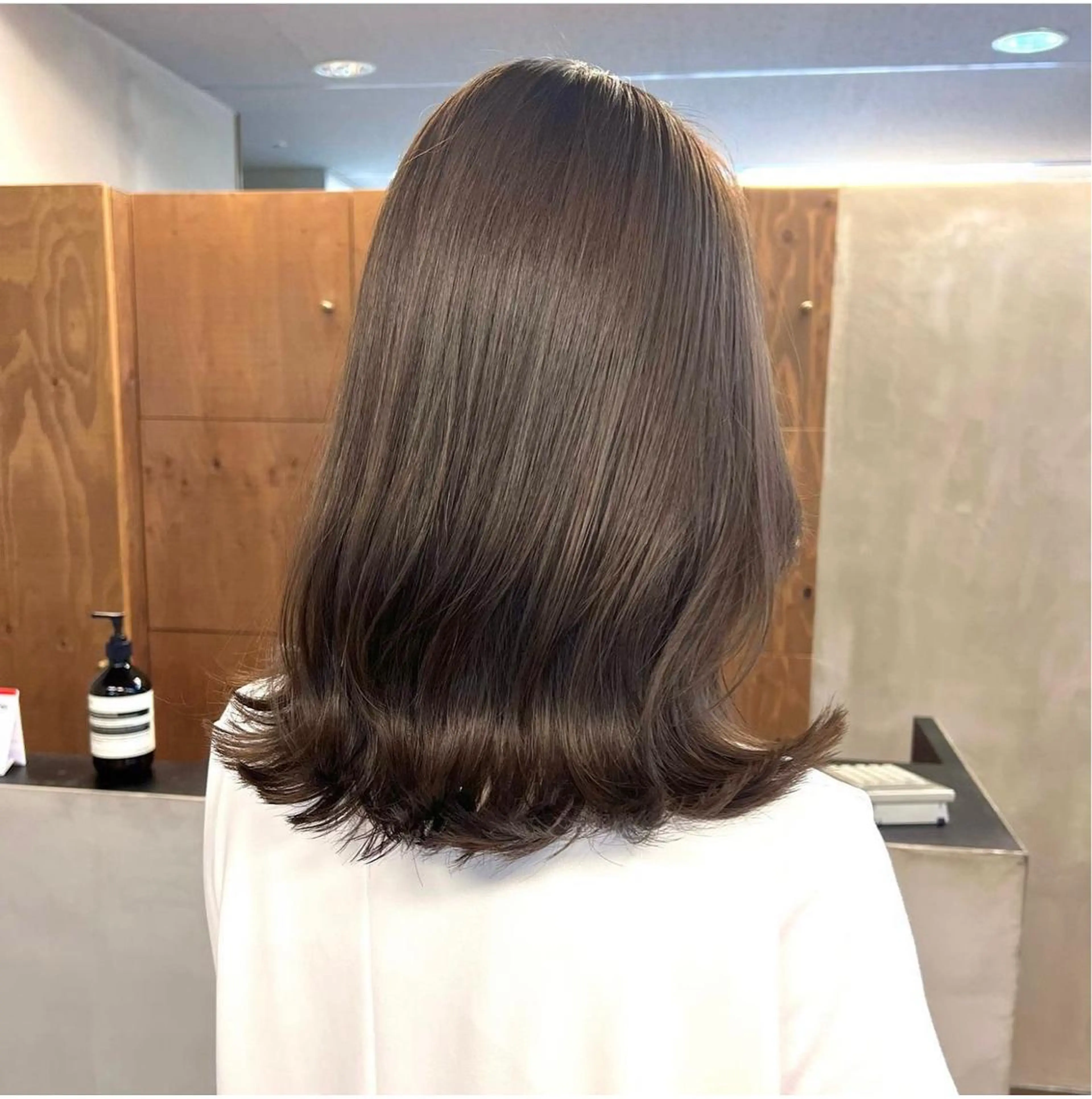 ミディアム カラー パーマ ヘアアレンジ メンズ キッズ ネイル マツエク・マツパ アイブロウ 赤色 EMANON梅田店所属・前川 朋香のヘアスタイル