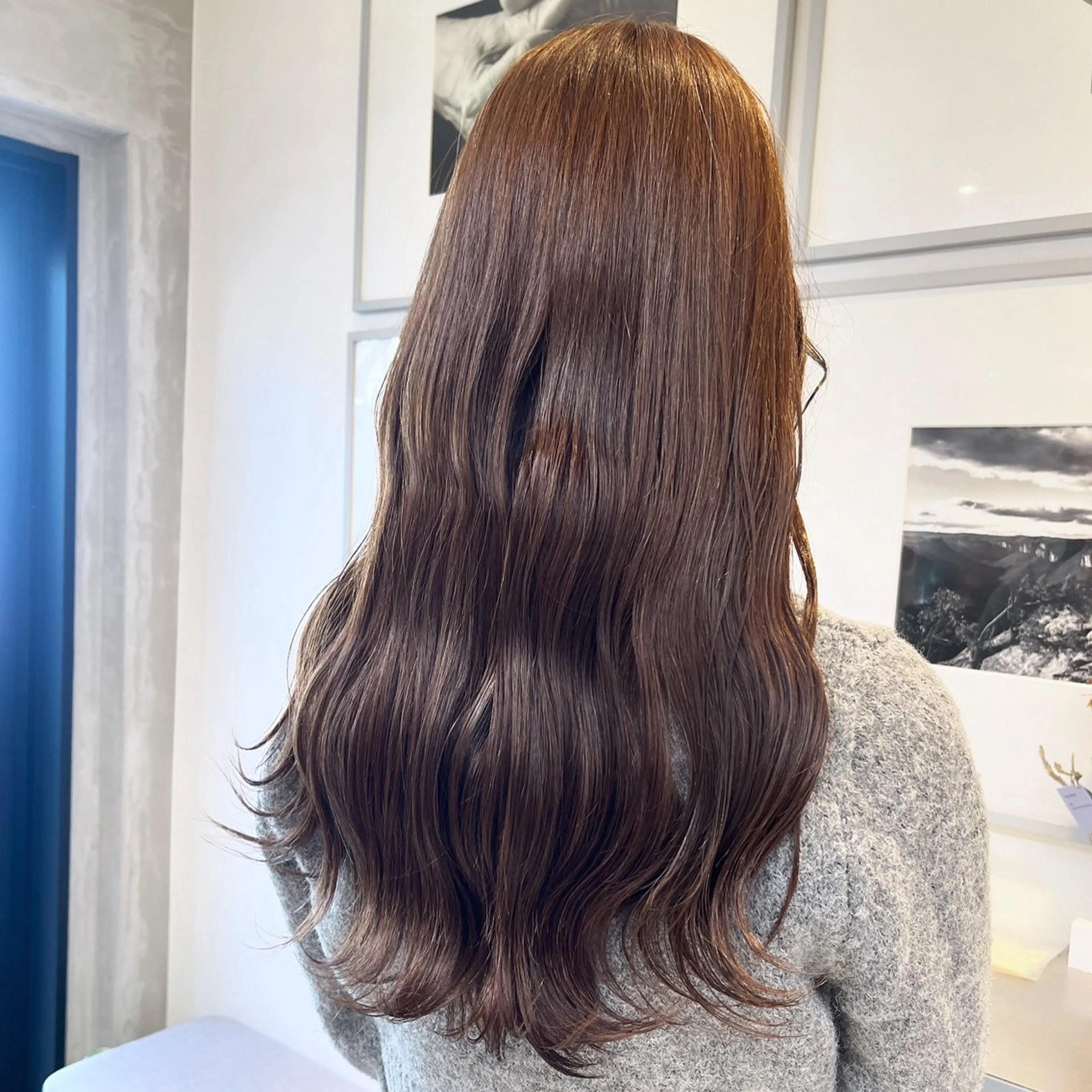 ミディアム カラー アッシュ ベージュカラー ブラウンカラー ブラウンベージュ 透明感カラー ヘアカラー トリートメント ヘッドスパ ヘアセット カジュアルを女っぽく 𝗮𝘆𝗮𝗰𝗼のヘアスタイル