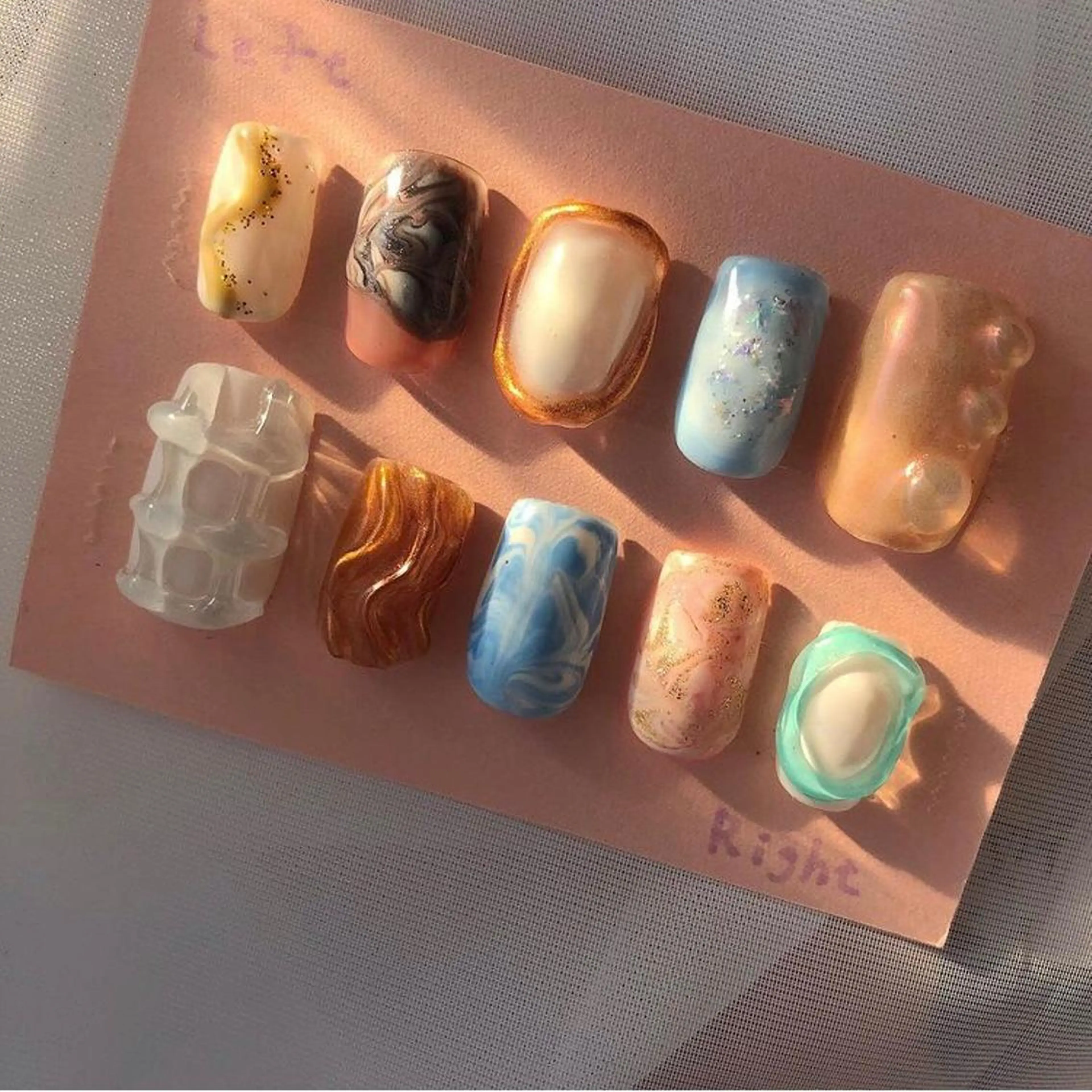 ネイル ニュアンスネイル ぷっくりネイル ハンドネイル ナチュラル透明感🌱 小山美樹子のヘアスタイル