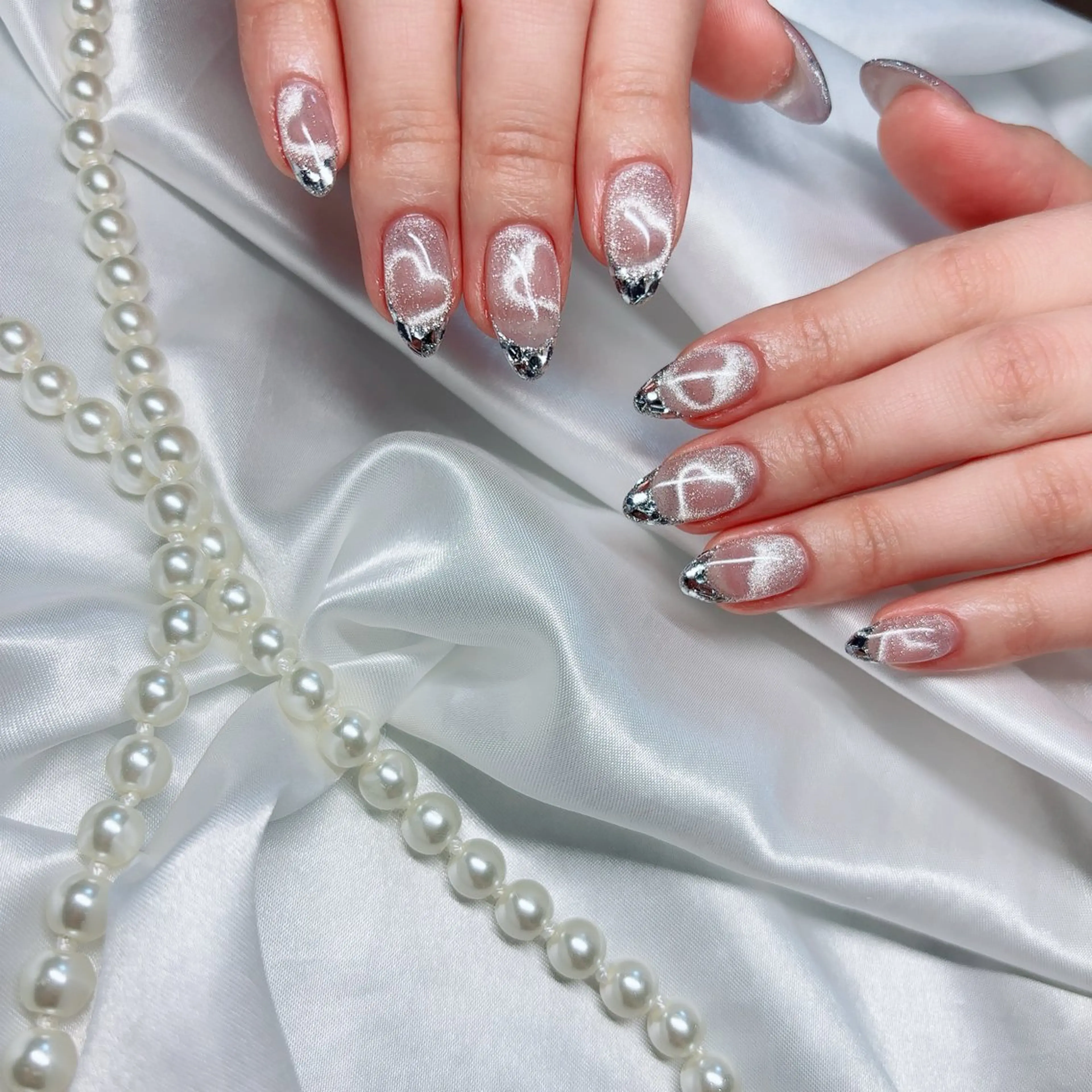 ネイル オーロラネイル フレンチネイル キラキラネイル 韓国ネイル 春ネイル ハンドネイル Lance nailのネイルデザイン