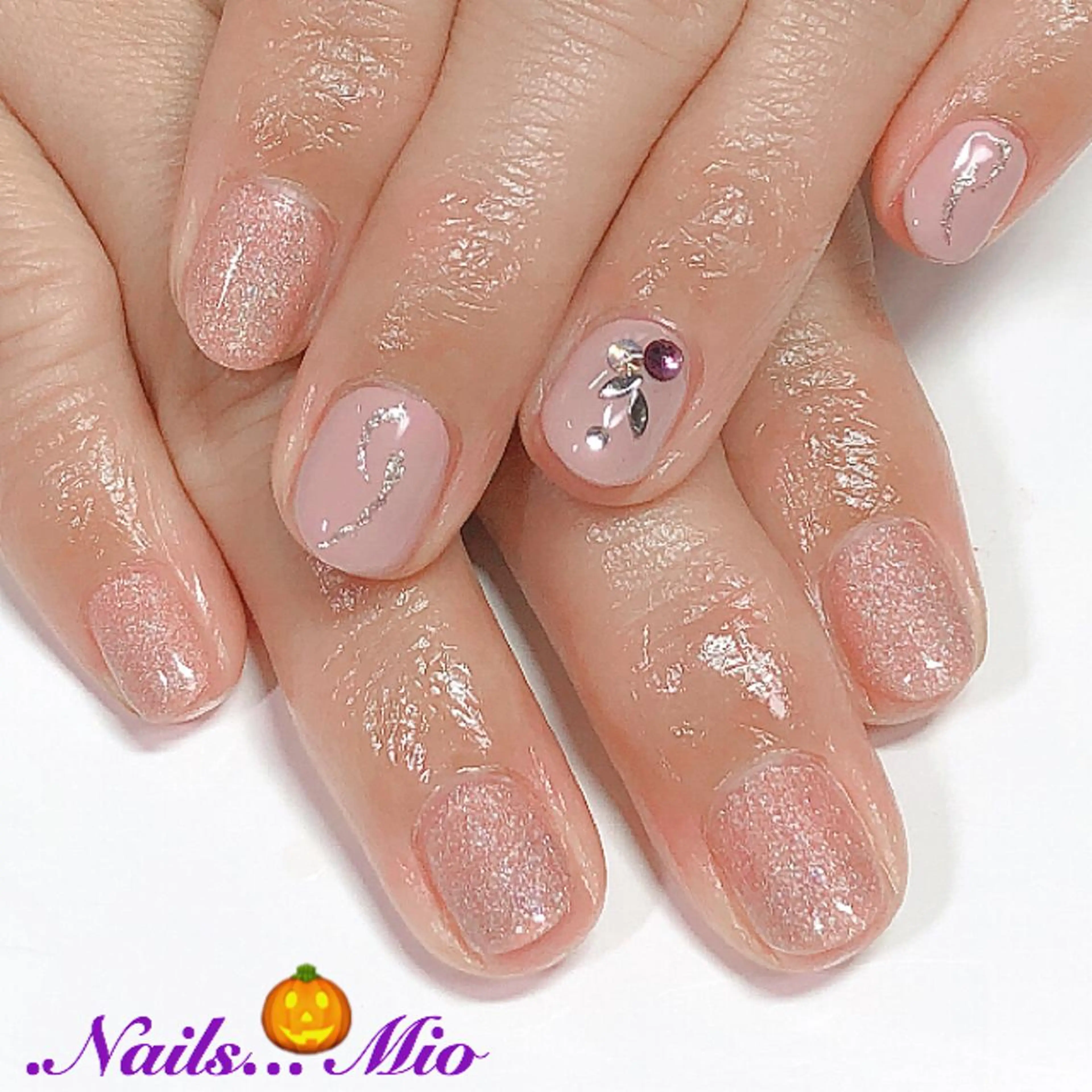ネイル .Nails Mio 赤羽西ネイルサロンのネイルデザイン