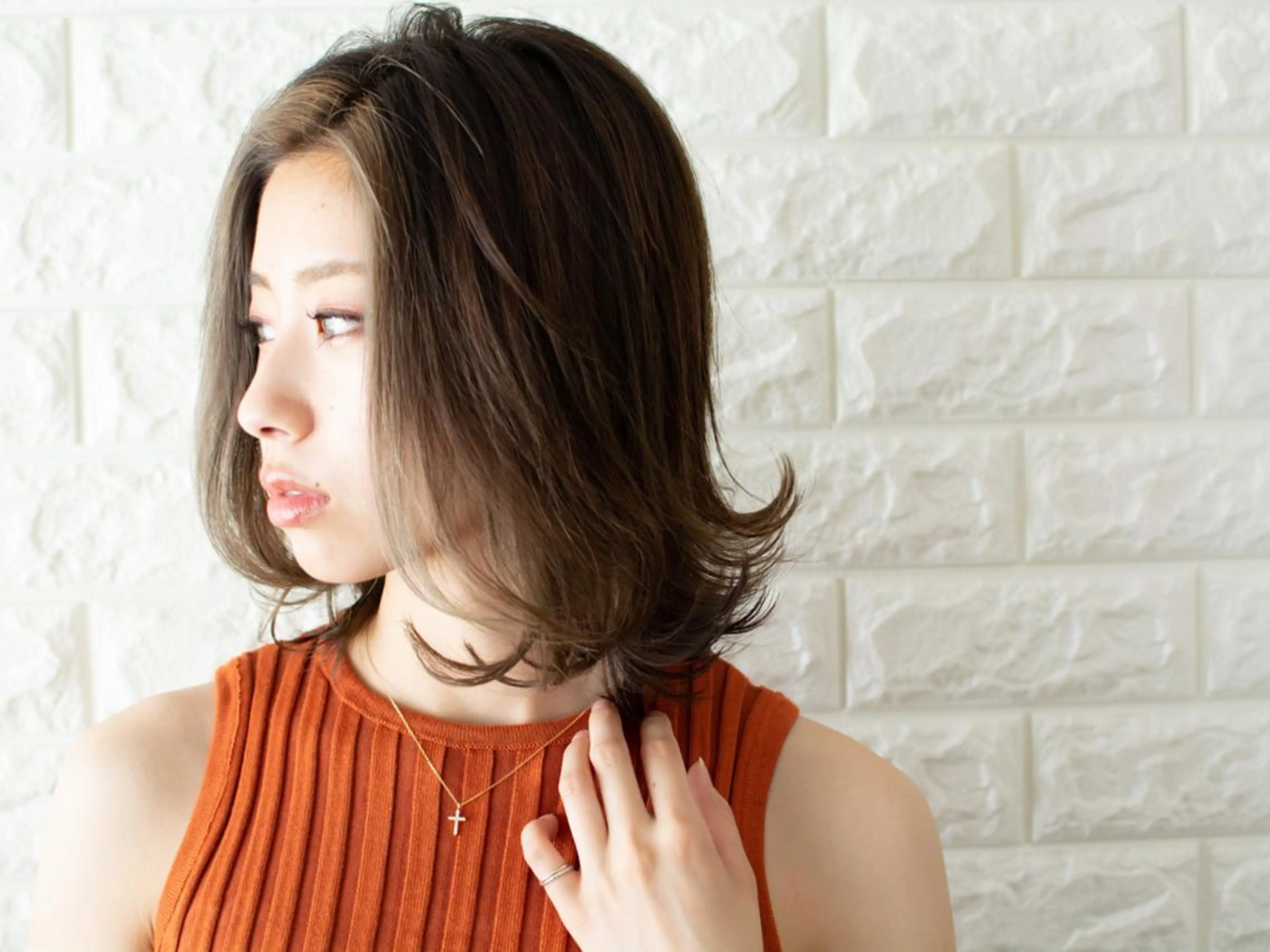 ミディアム アッシュ ボブ 外国人風カラー かきあげバング 外ハネヘア 撮影モデル 斉藤 正敏のその他イメージ