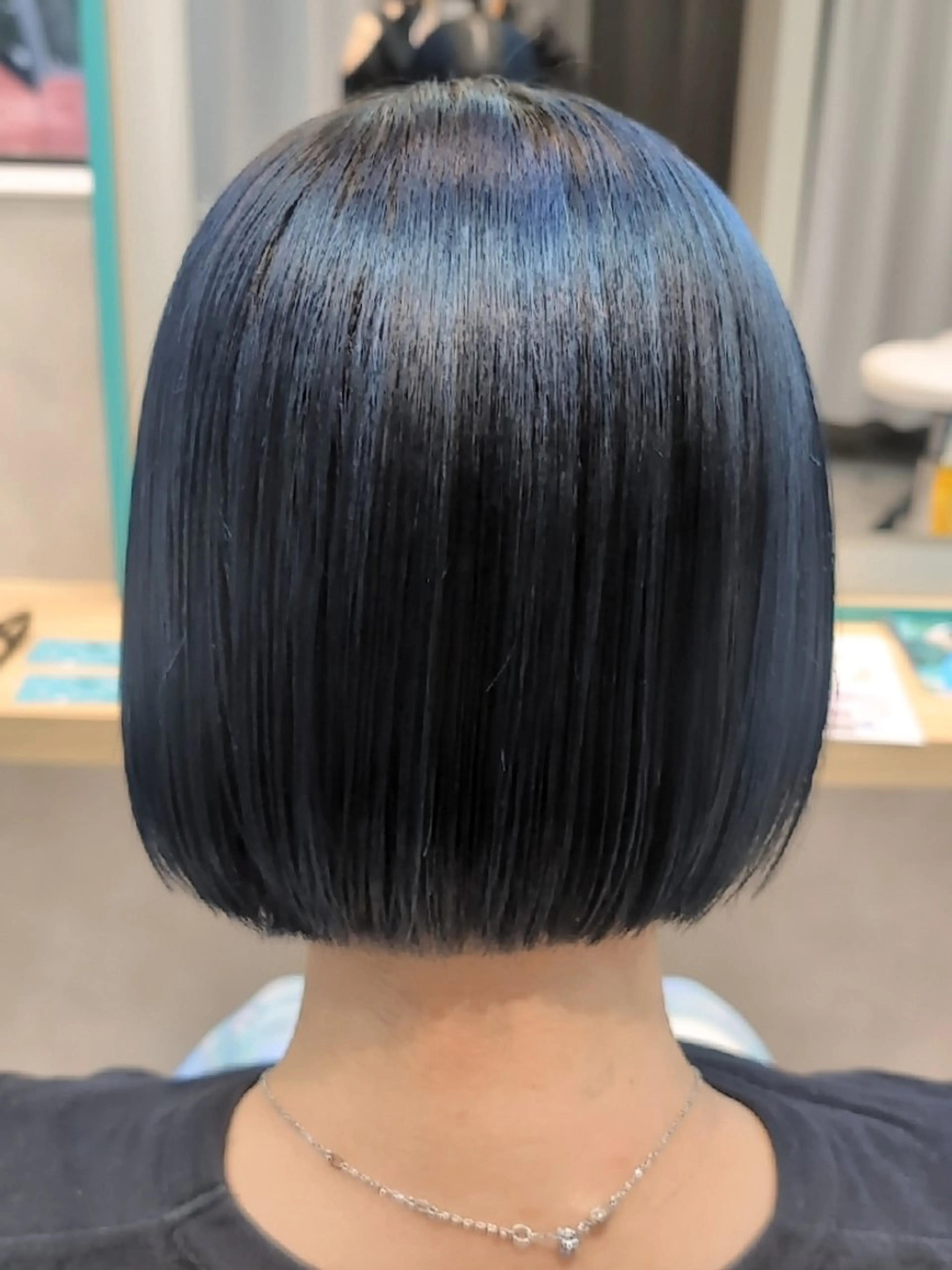 ショート カラー ブルーカラー ネイビーカラー カット ヘアカラー 田端みおと🐱 SoZoBridgeのヘアスタイル