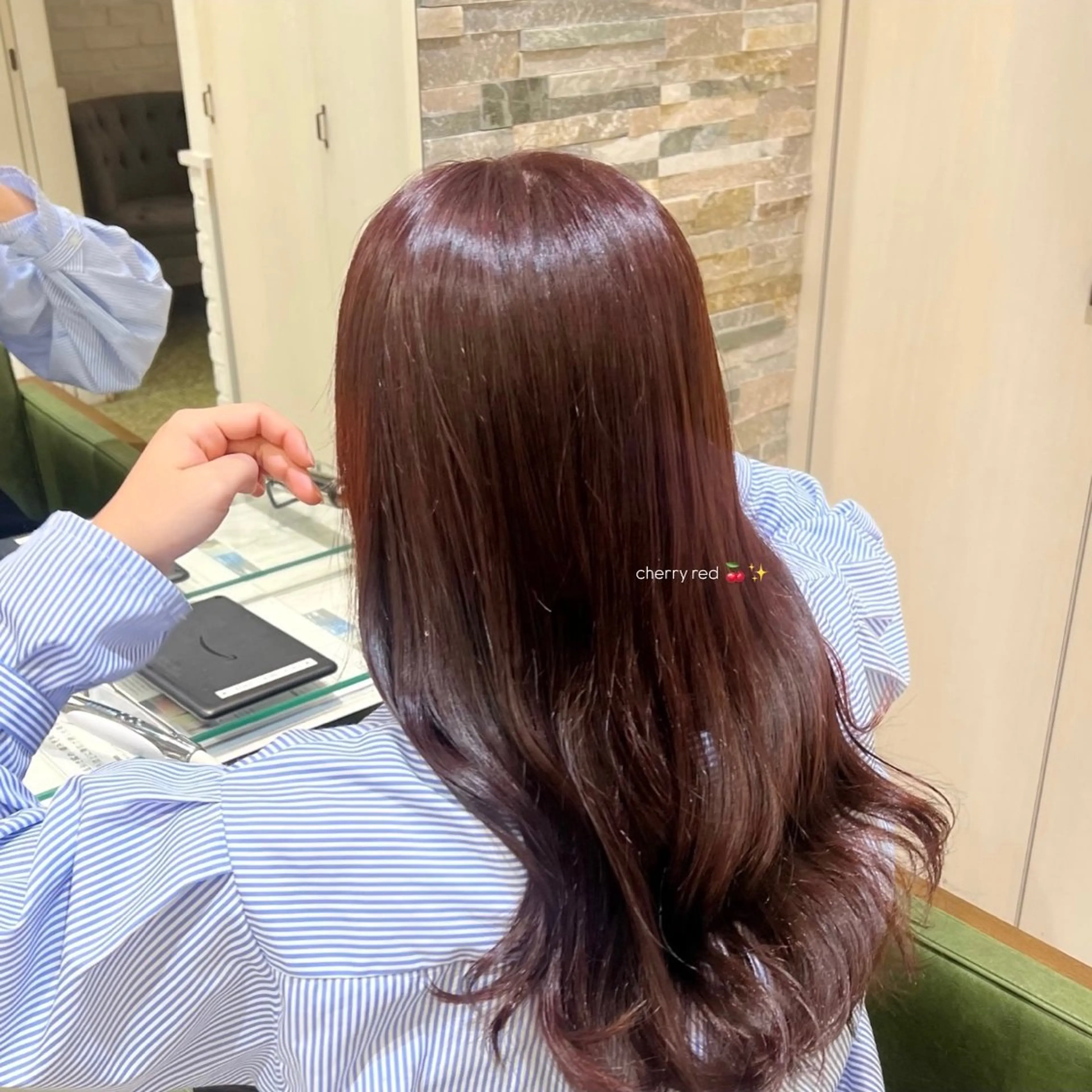 ロング カラー 黒須 美海のヘアスタイル