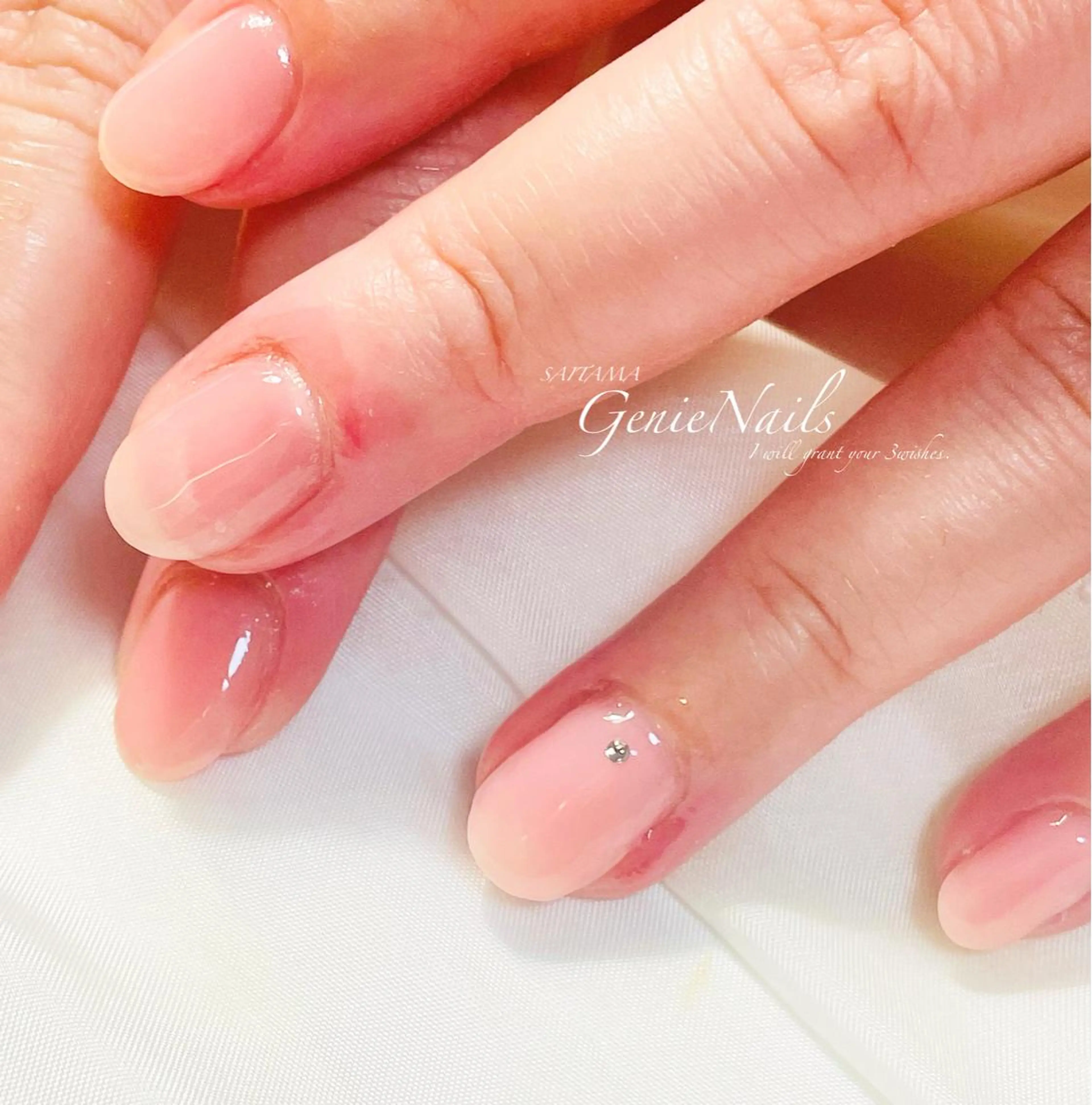 ネイル フットネイル キラキラネイル ロングネイル ニュアンスネイル ショートネイル Genie Nailsのネイルデザイン