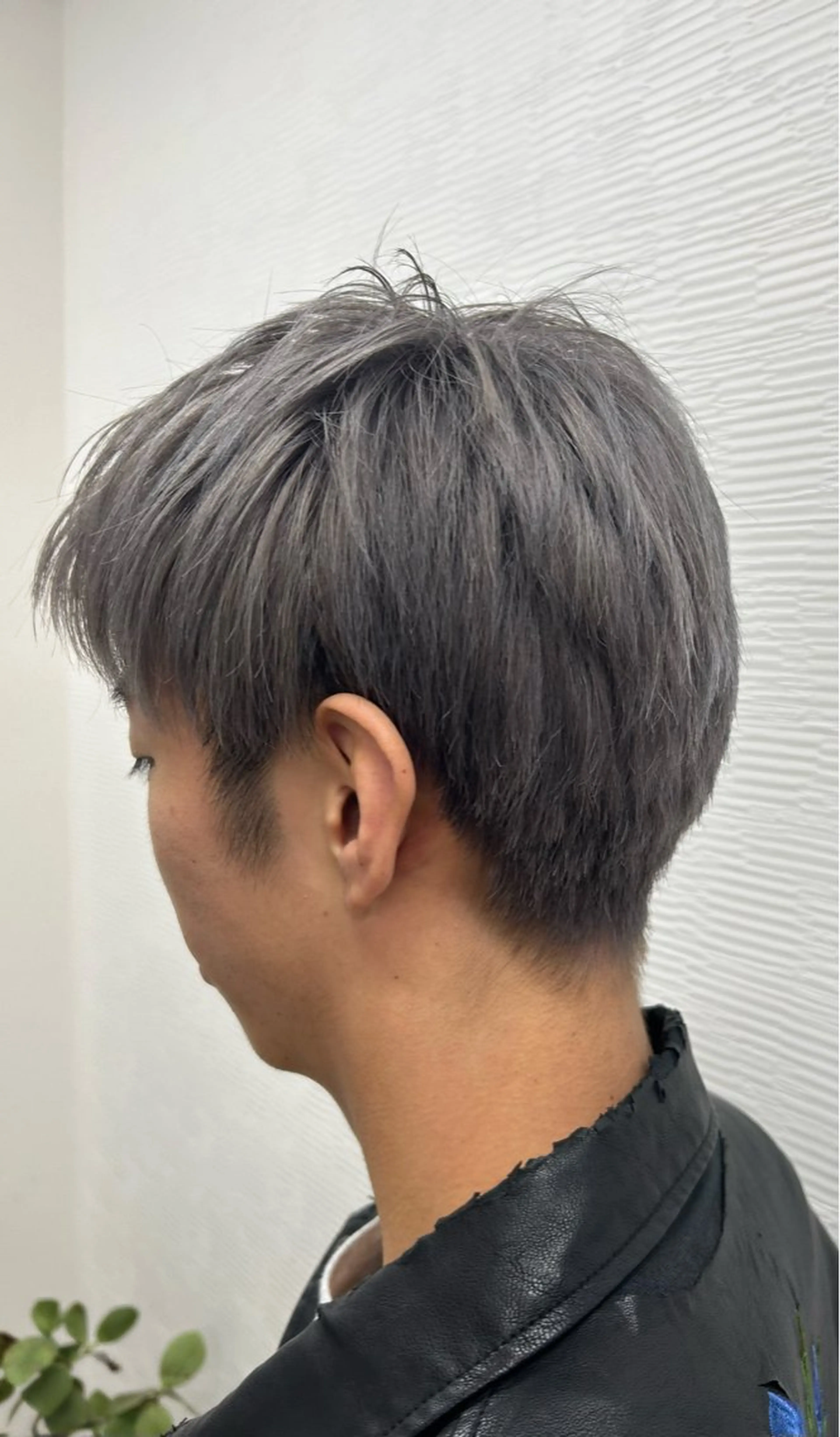 カラー メンズ 成安 雪菜のヘアスタイル