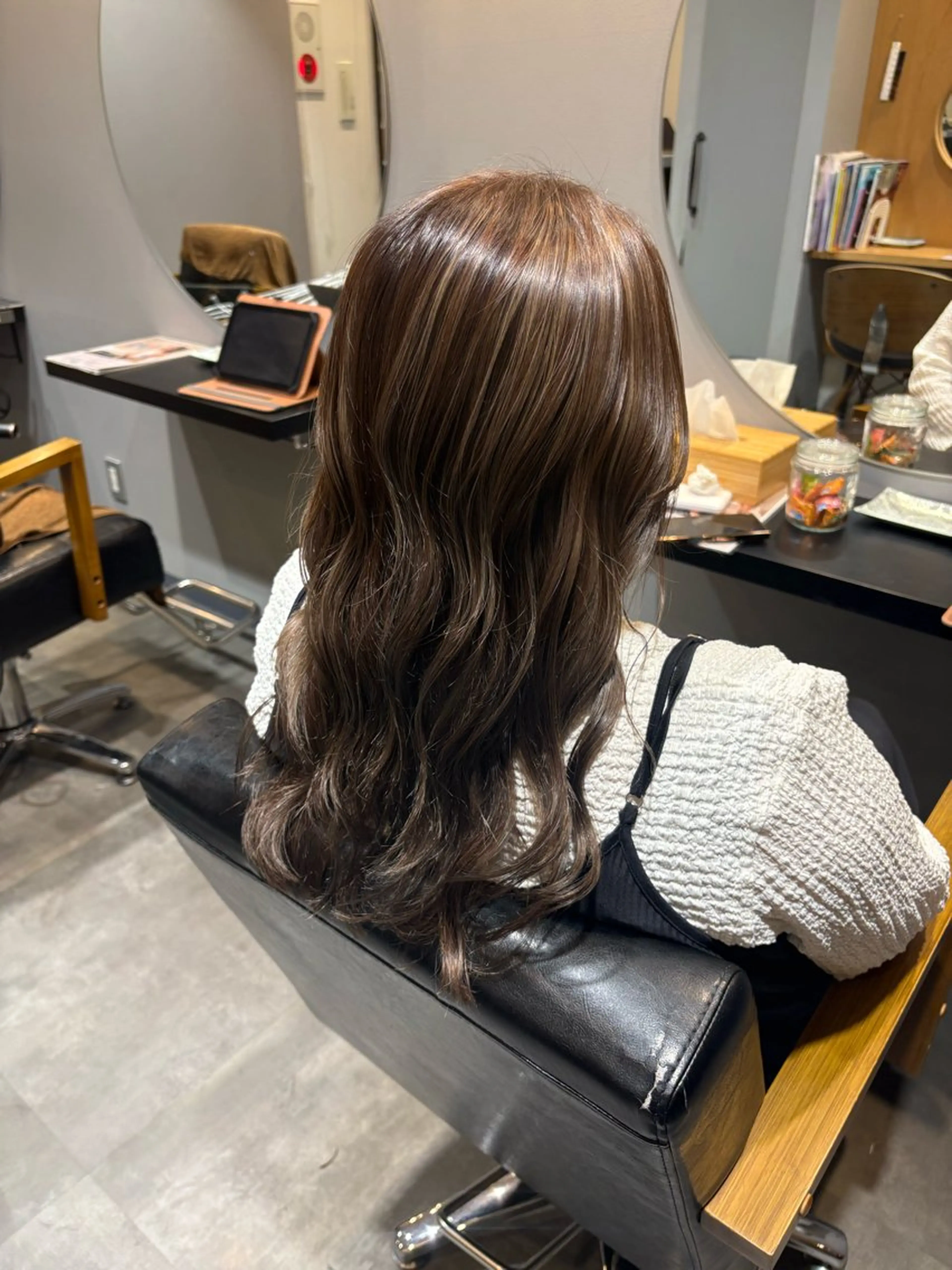 ロング カット ヘアカラー 小堀 いぶきのヘアスタイル