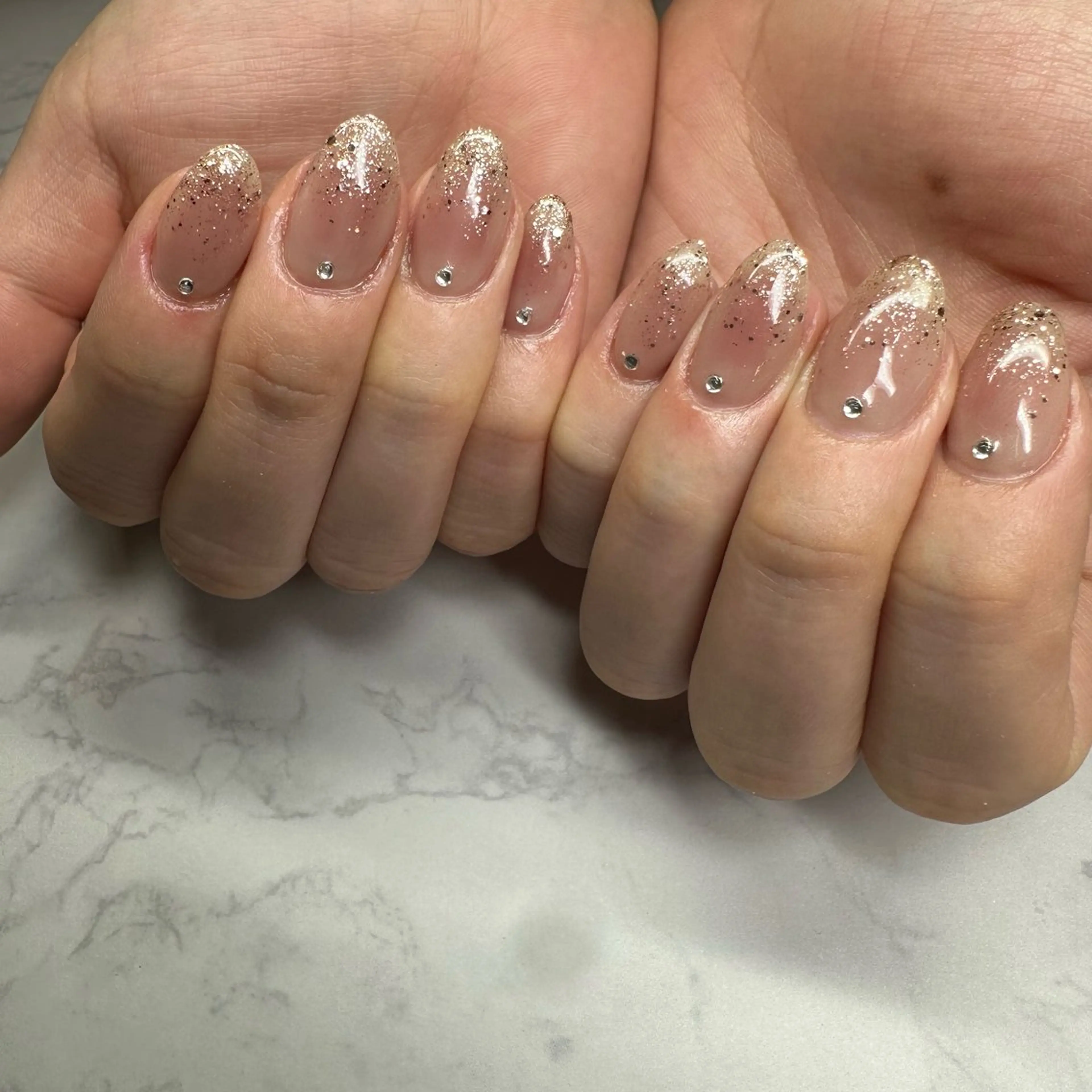 ネイル チークネイル 369所属・🐕 369のネイルデザイン