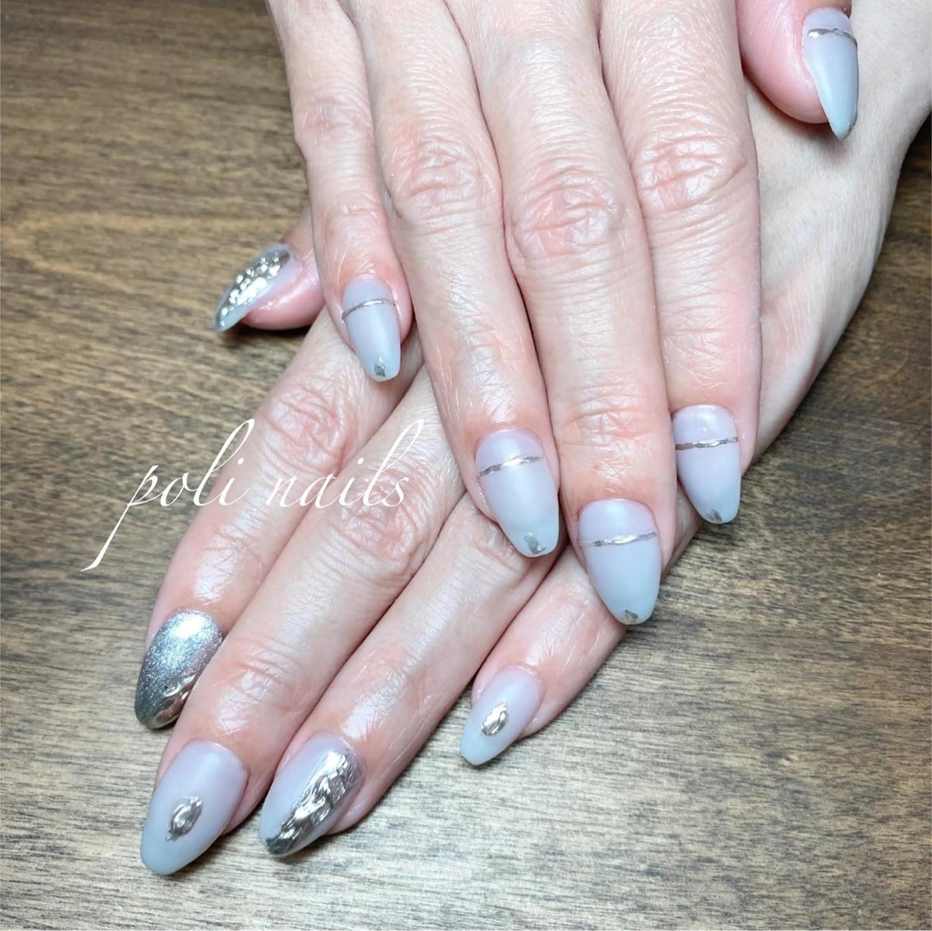 ネイル マットネイル ニュアンスネイル ハンドネイル poli nailsのネイルデザイン
