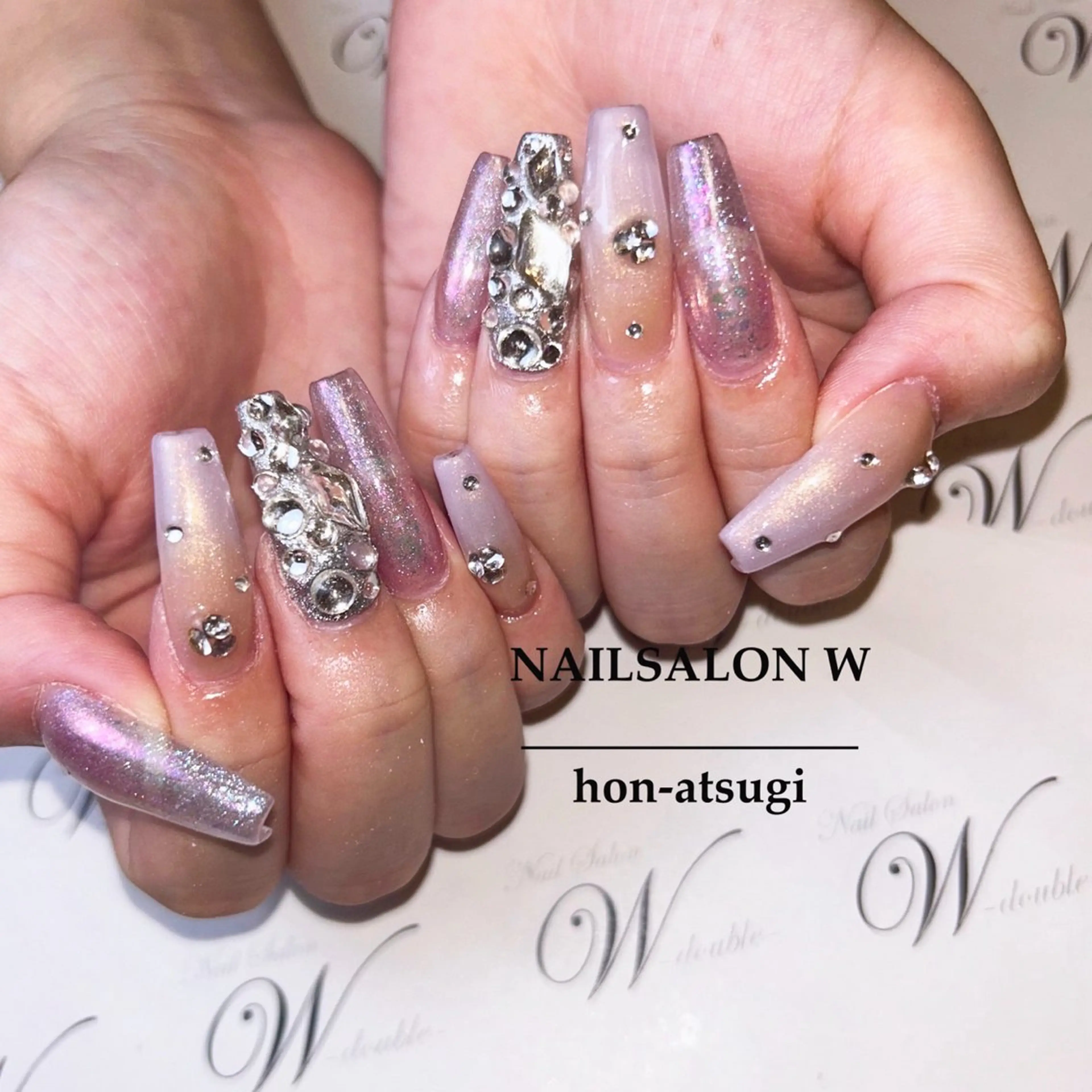 ロング ハンドネイル ネイルサロン ダブルのネイルデザイン