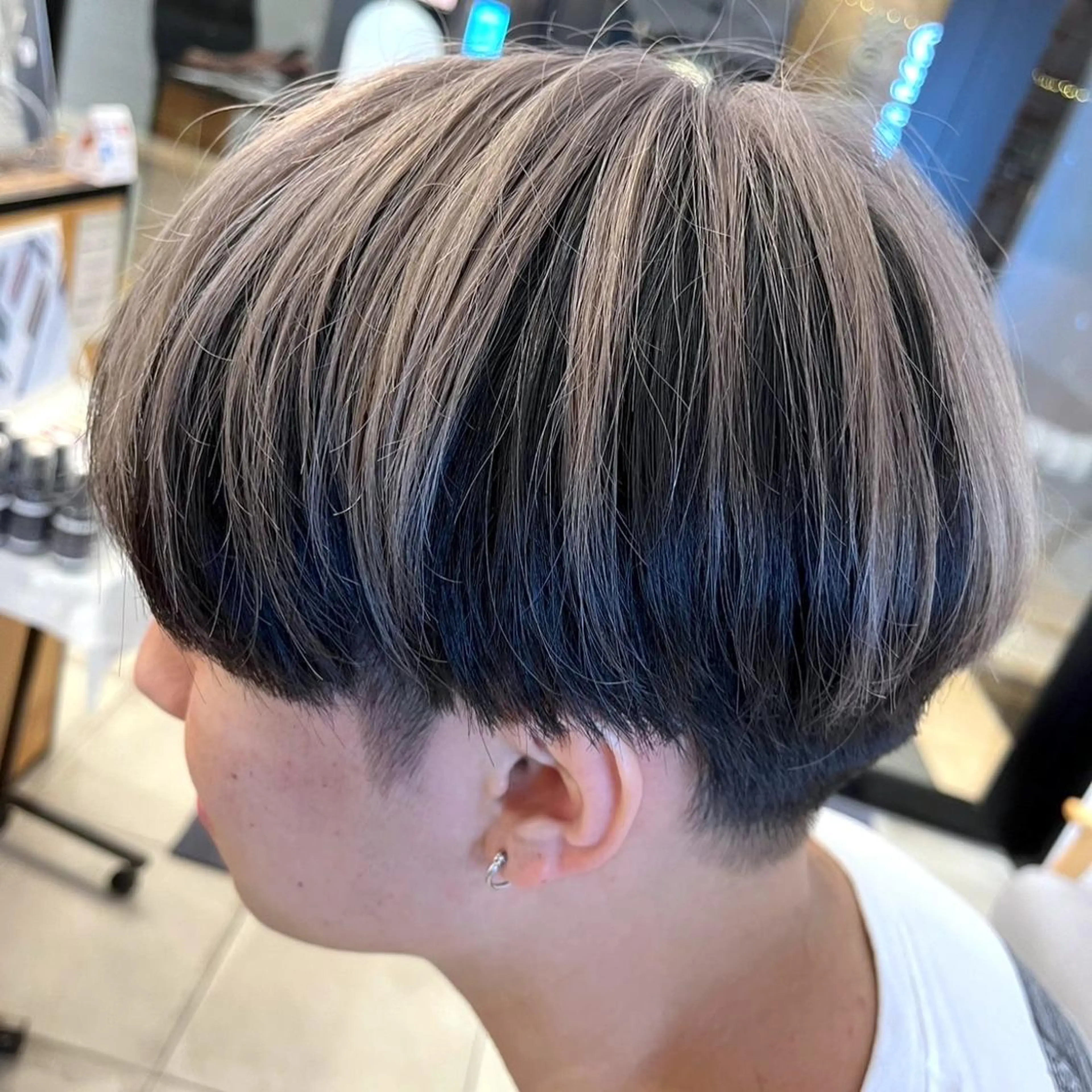 カラー メンズ ベージュカラー シルバー シルバーベージュ ⭐️20周年記念⭐️ カラーリストひろき✨のヘアスタイル