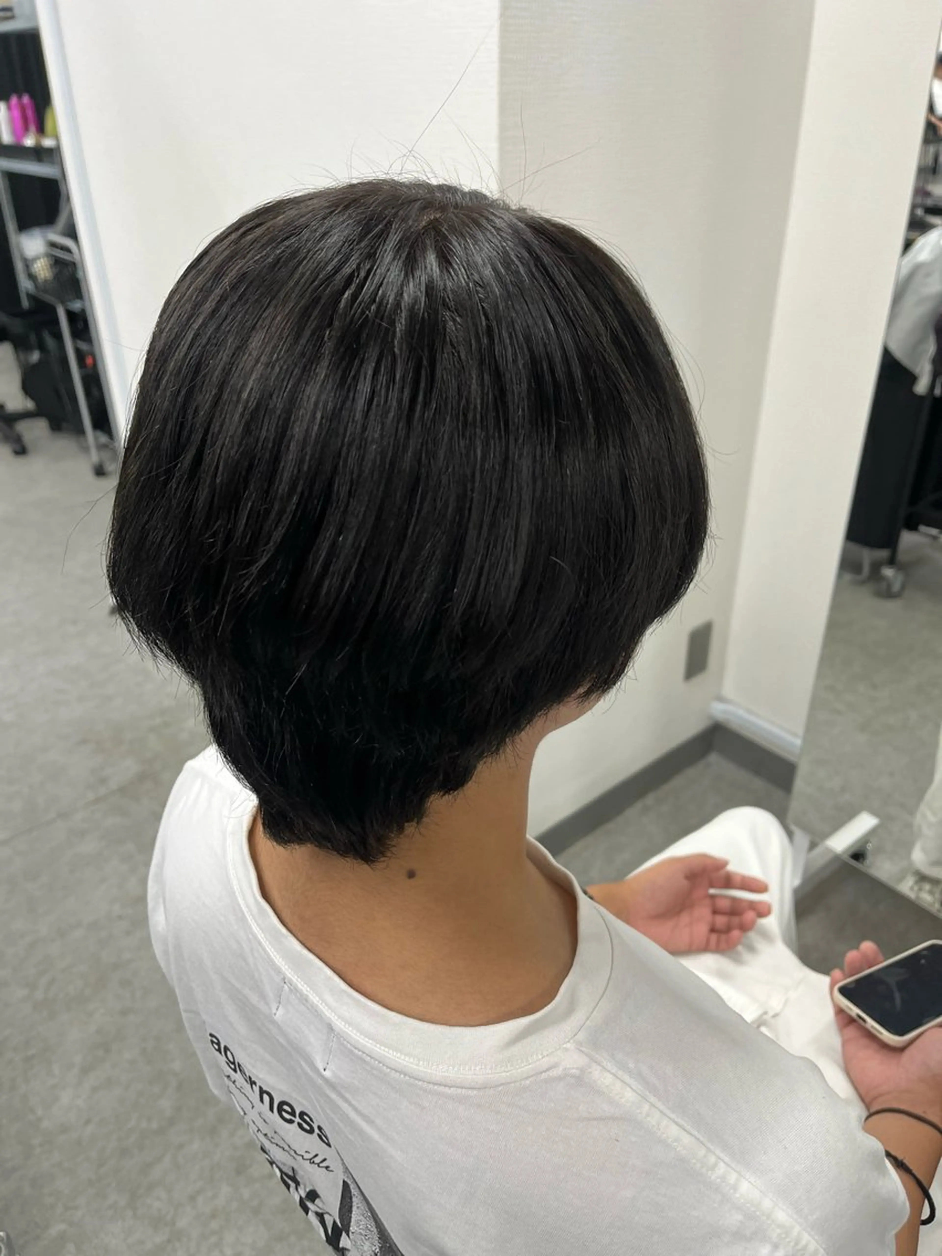 カラー メンズ メンズハイトーン マッシュウルフ マッシュ メンズウルフカット ダークグレー 大人上品ベージュ 🎀HARUNAのヘアスタイル