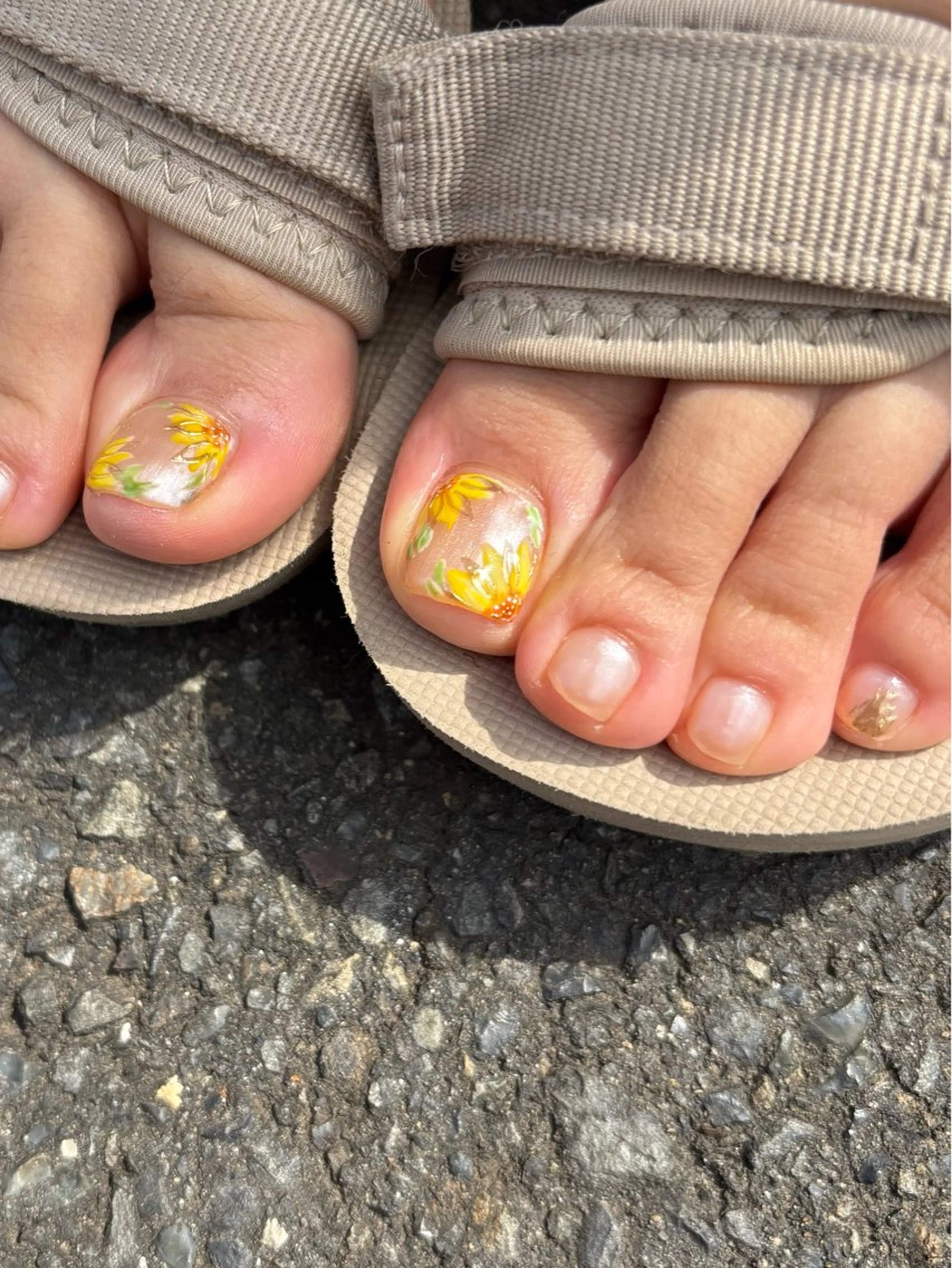 ネイル アートネイル フラワーネイル 【Nia】 natsukiのネイルデザイン