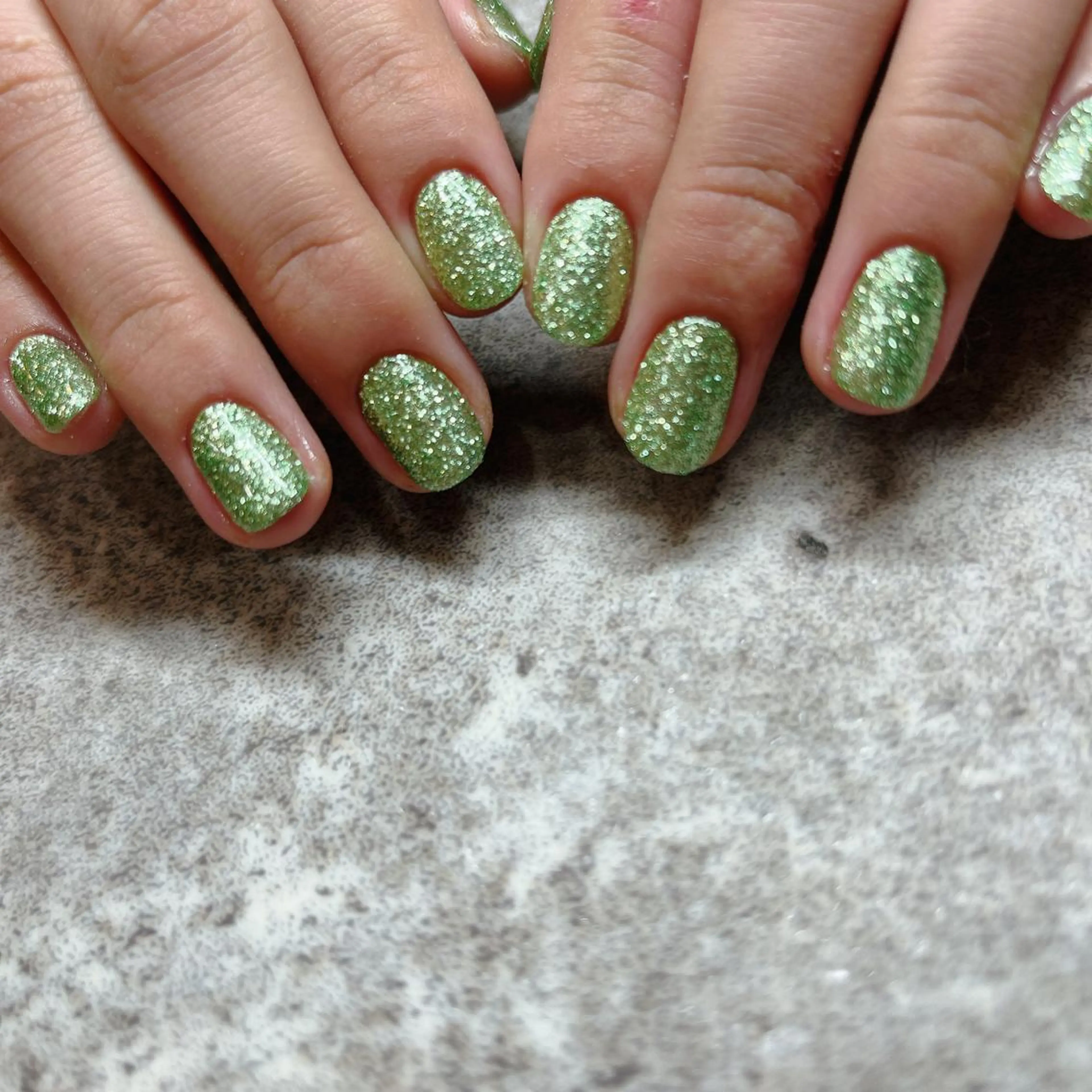 ネイル アマンビューティーリゾート所属・竹内 日菜のマツエク・マツパデザイン