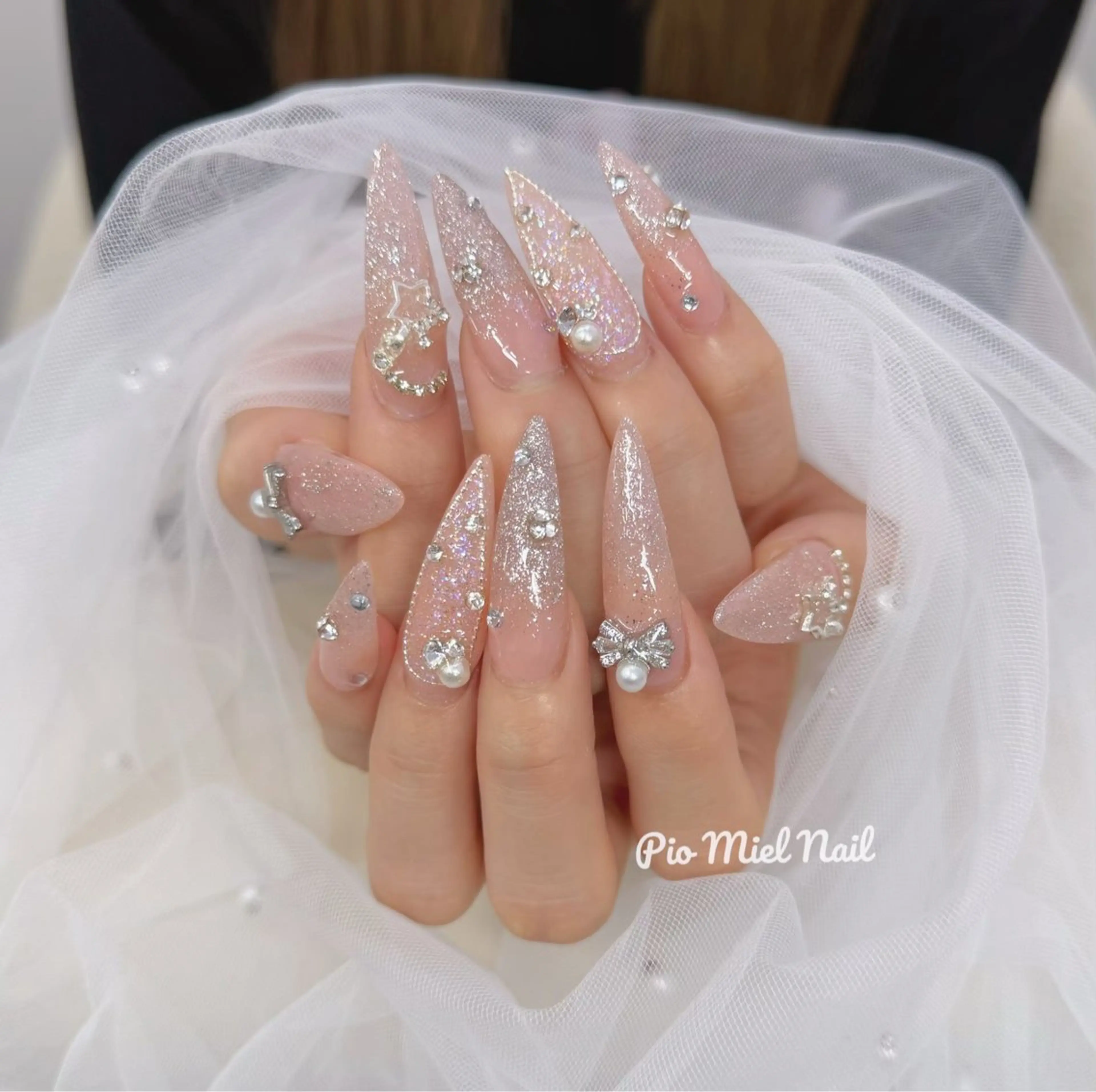 ロング 韓国風ヘア ハンドネイル momo 長さだしのネイルデザイン