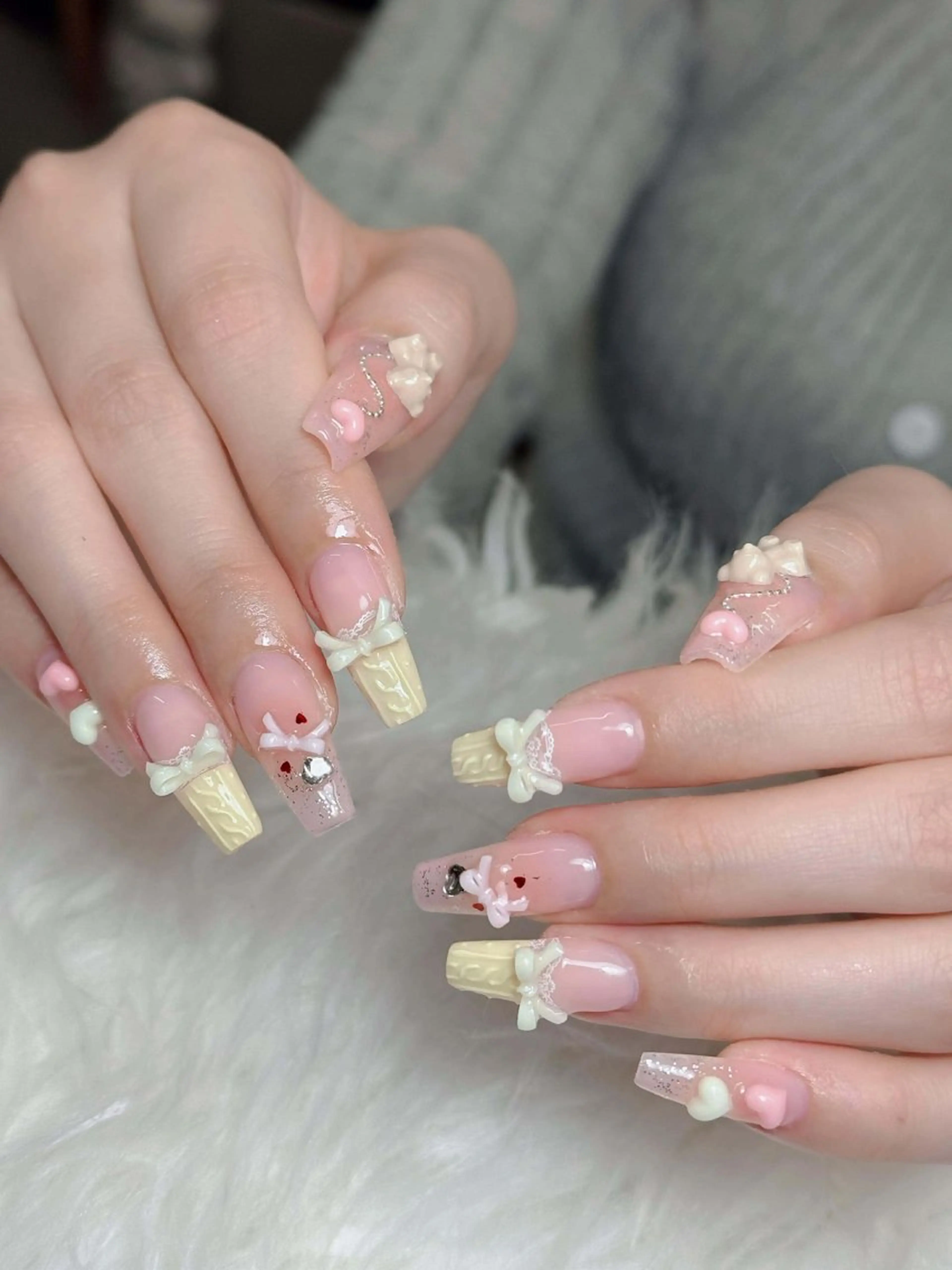 ネイル オーロラネイル チークネイル フットネイル フレンチネイル 韓国ネイル ハンドネイル Lumi Nailのネイルデザイン