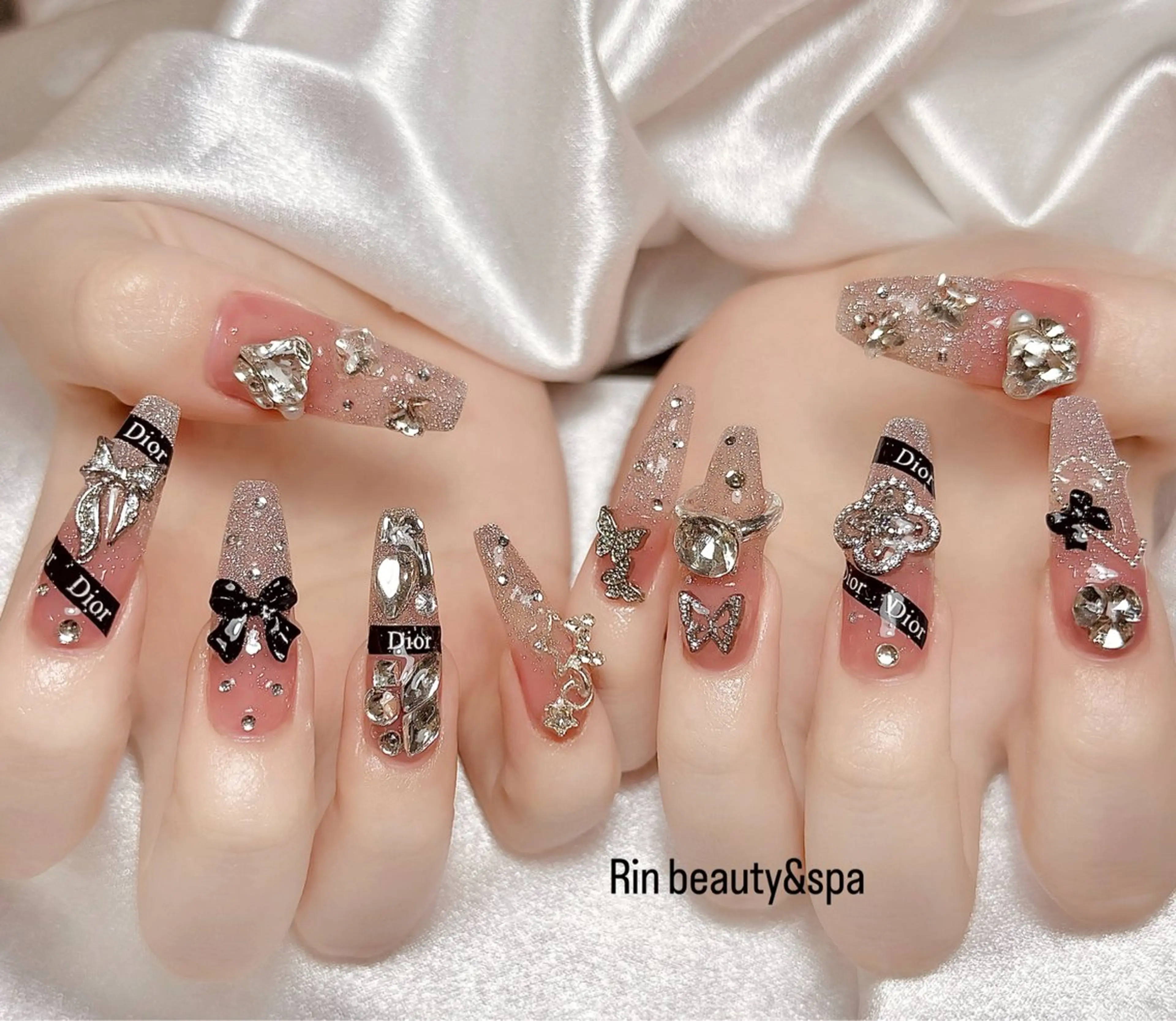 ロング Rin Nail 新大久保店のネイルデザイン