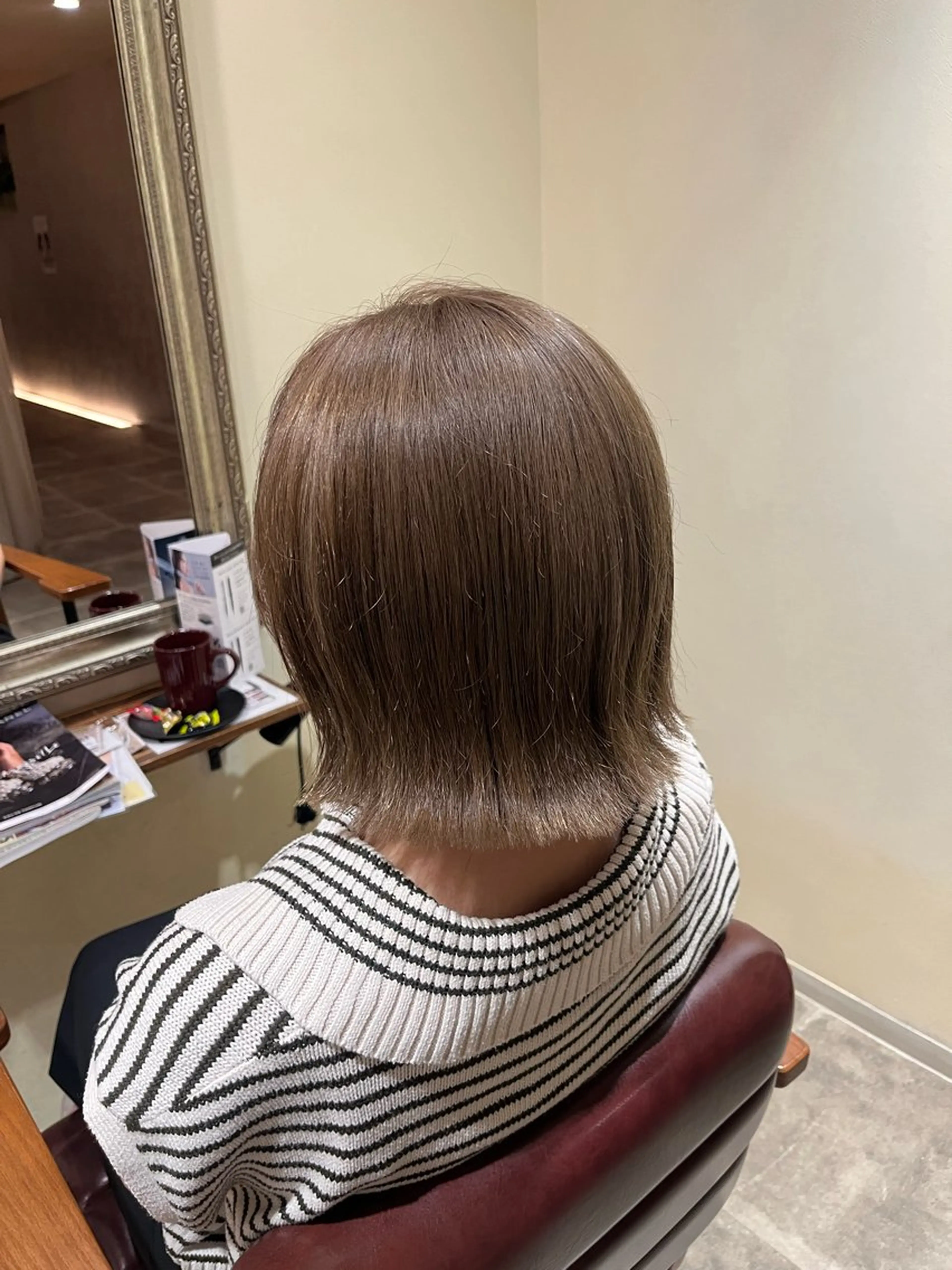 ショート カラー カット ヘアカラー 伊津 綾理彩のヘアスタイル