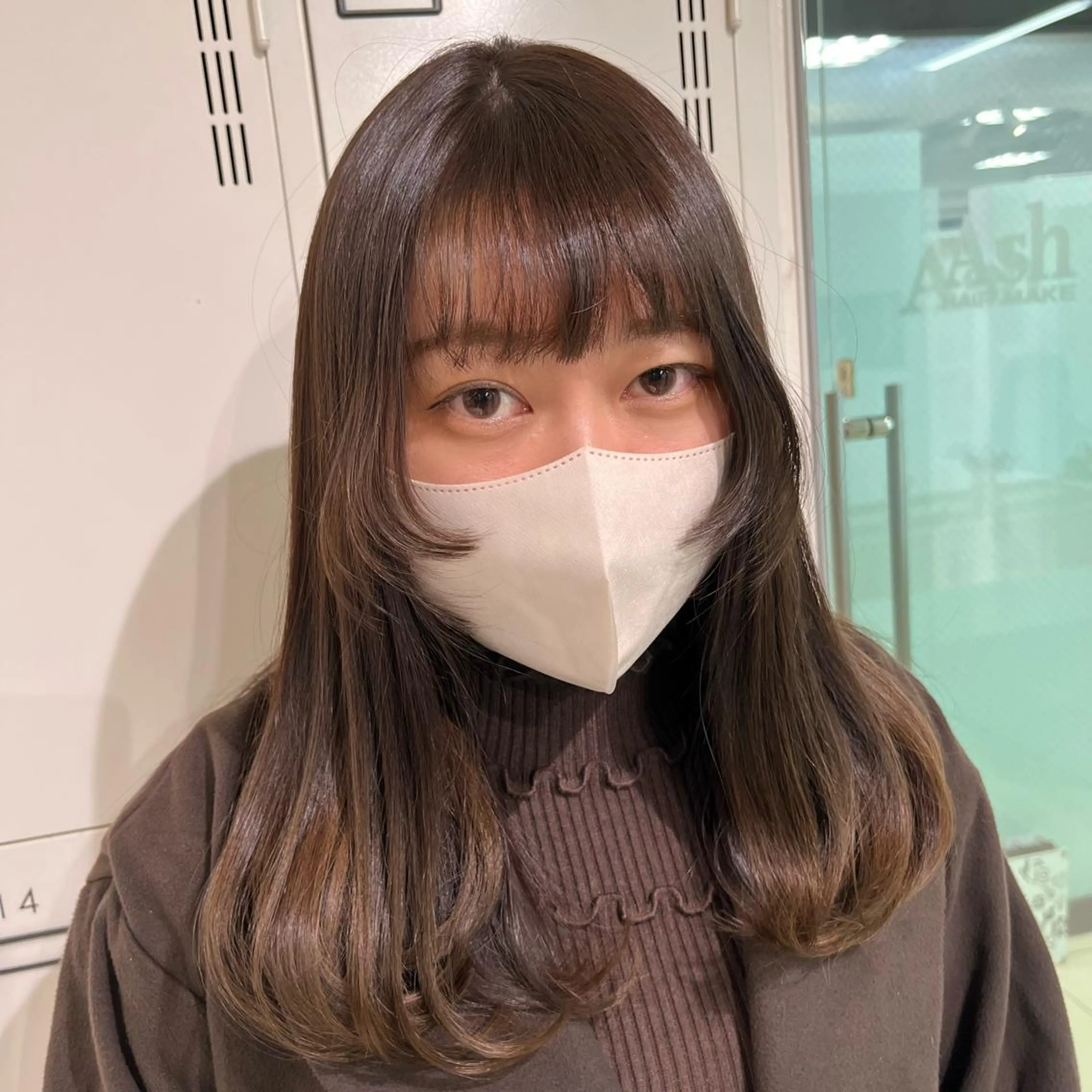 ミディアム カラー 顔周りカット レイヤーカット ウルフカット ウルフレイヤー カット ヘアカラー トリートメント メンズヘア専門🦊 RYOKAのヘアスタイル