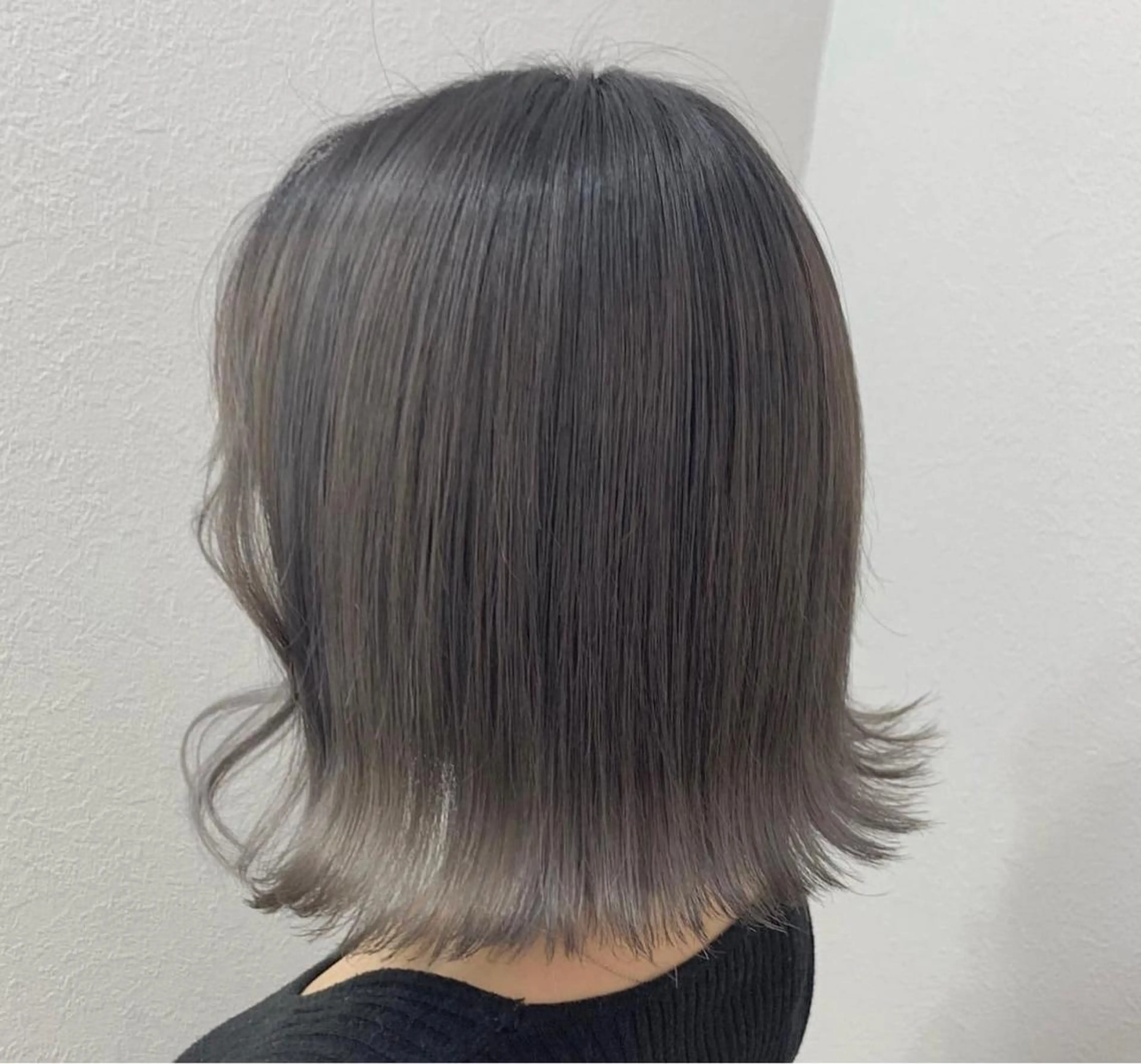 ミディアム カラー 遠藤沙也加 /レイヤーカットのヘアスタイル