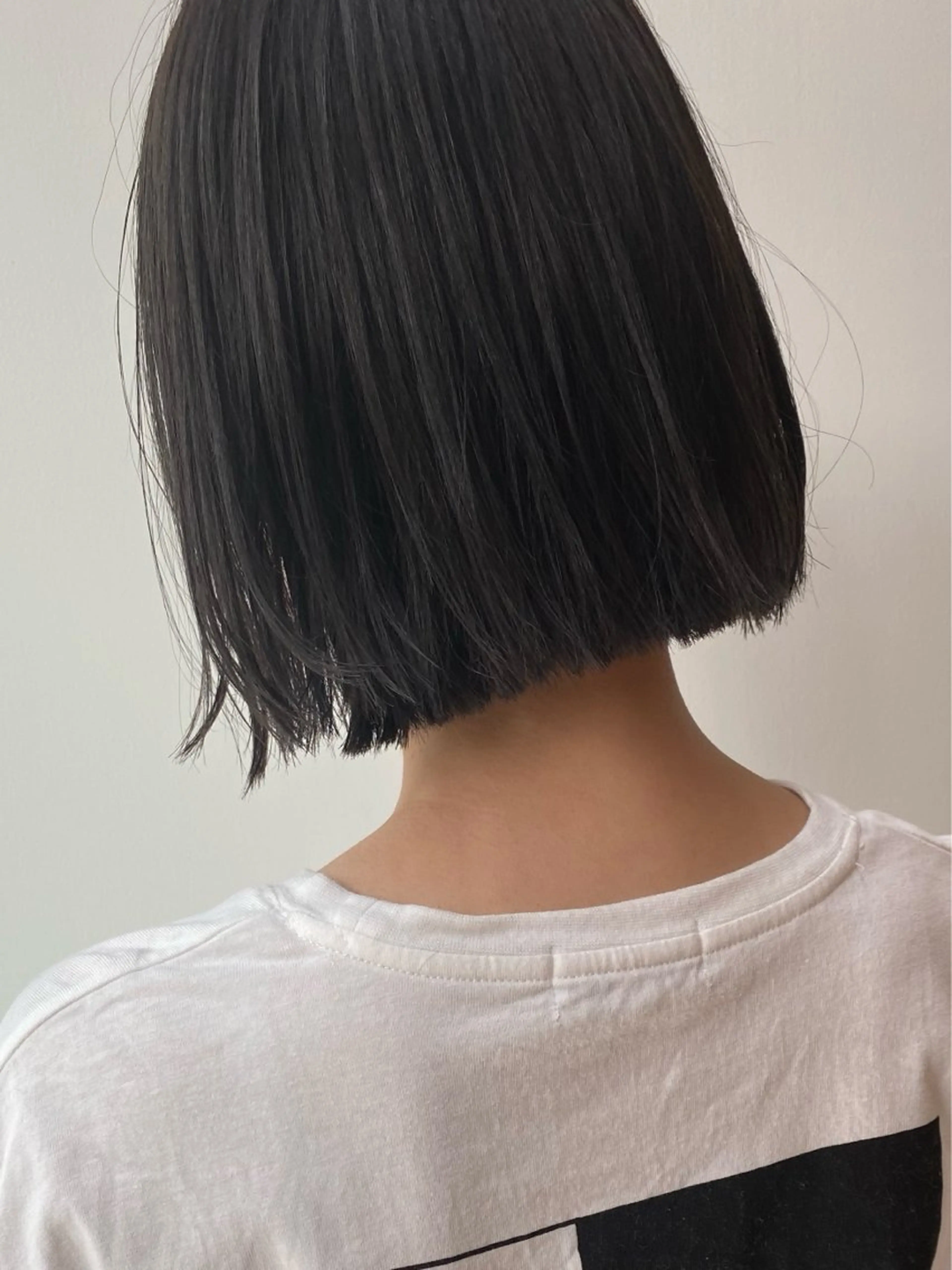 ショート ボブ 佐藤 梨穂のヘアスタイル