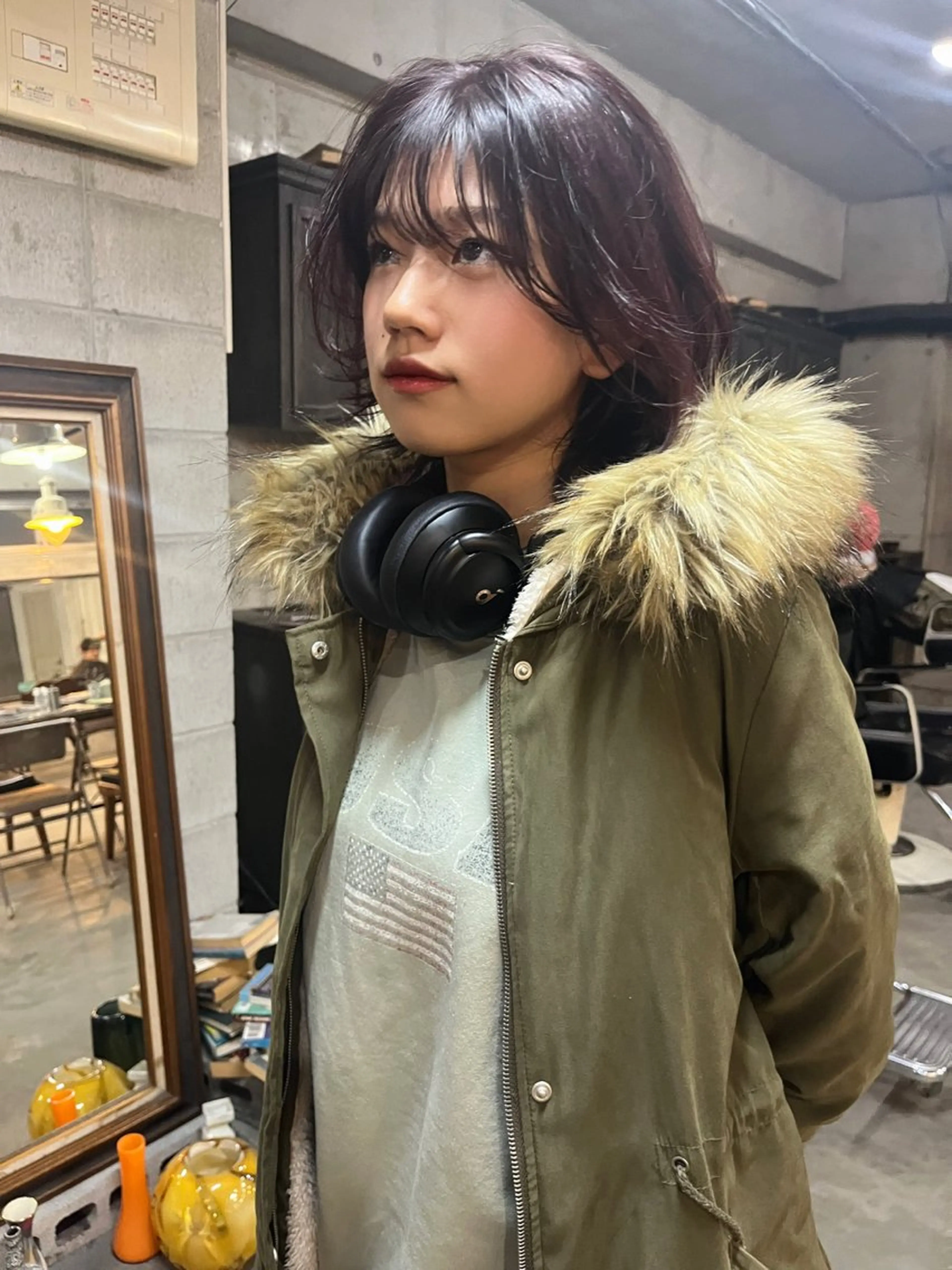 ミディアム カット ヘアカラー トリートメント ハイトーン/顔まわり レイヤー/YUKAのヘアスタイル