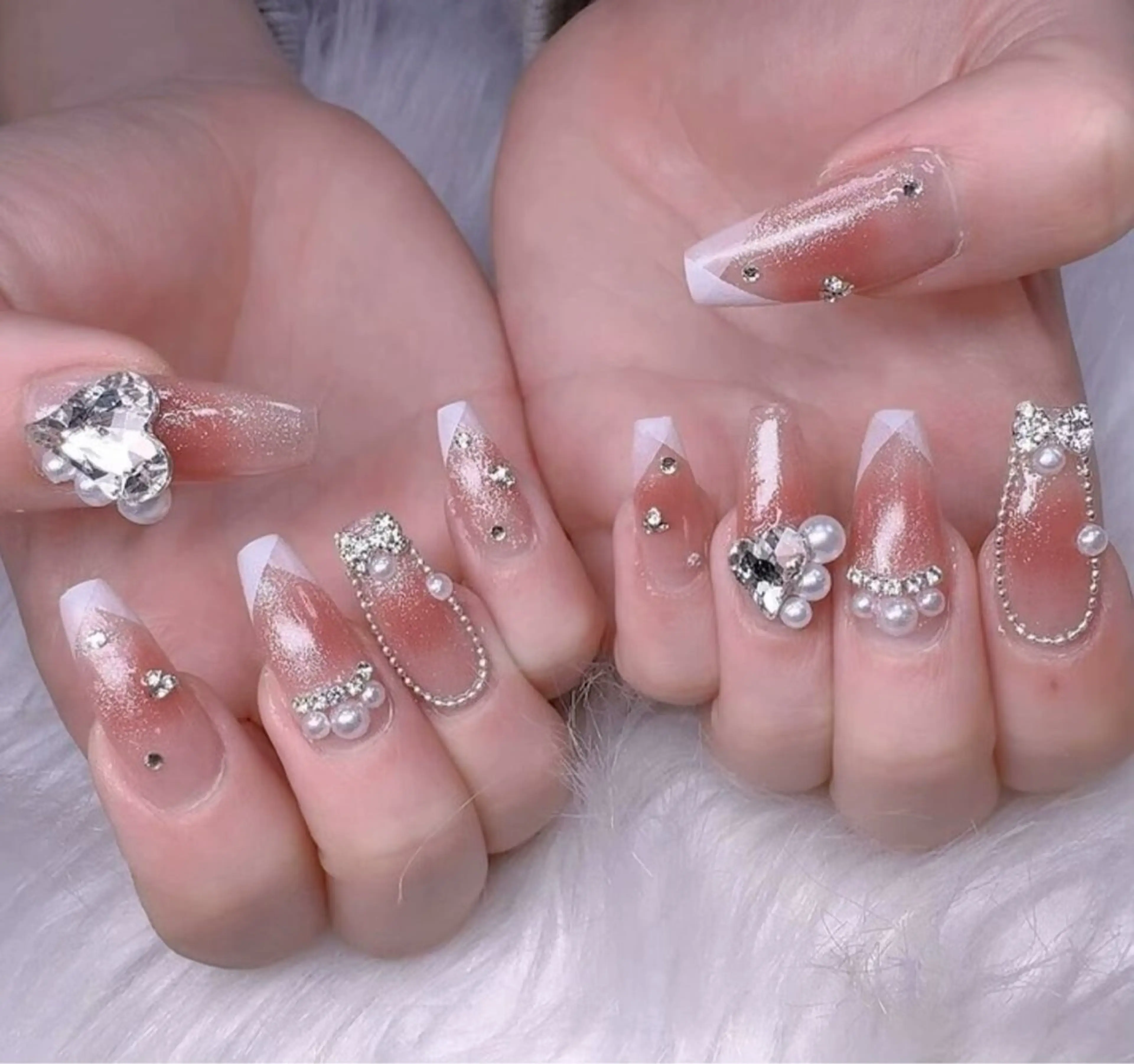 ネイル UMI ネイルサロン新宿🎀のネイルデザイン