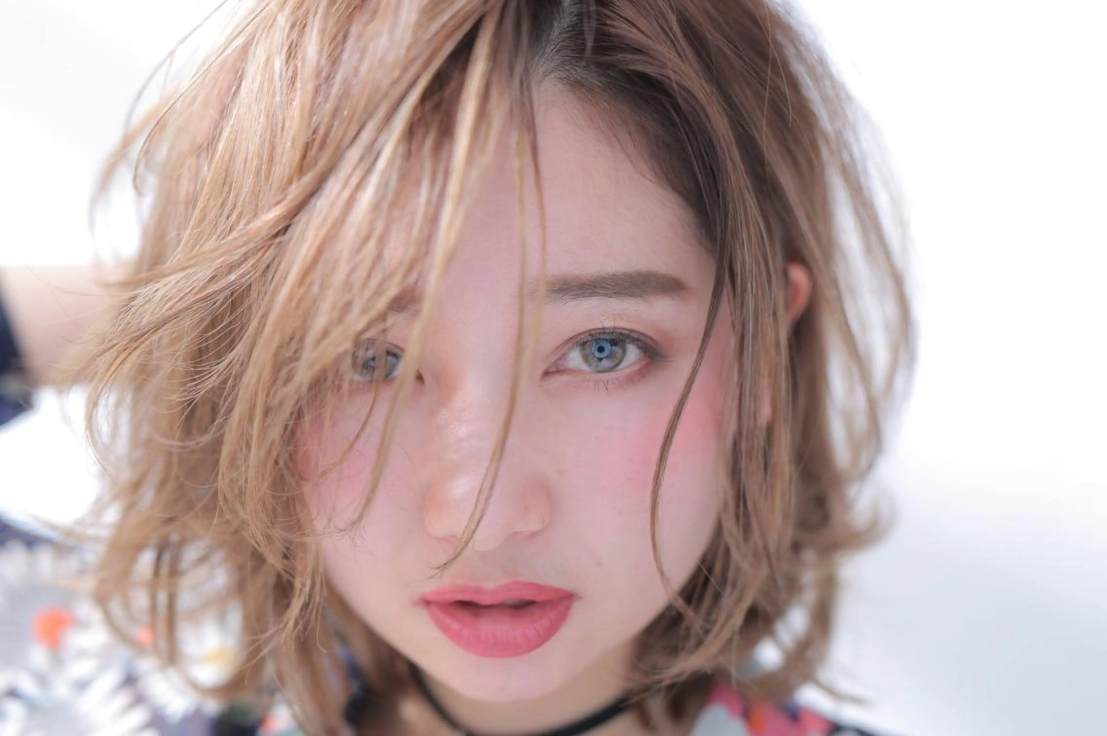 ミディアム カラー パーマ due hair 京都駅前店 MILBON オージュア認定サロン【デューヘアー】所属・ハイトーンブリーチ 土坂　由志【京都】のヘアスタイル