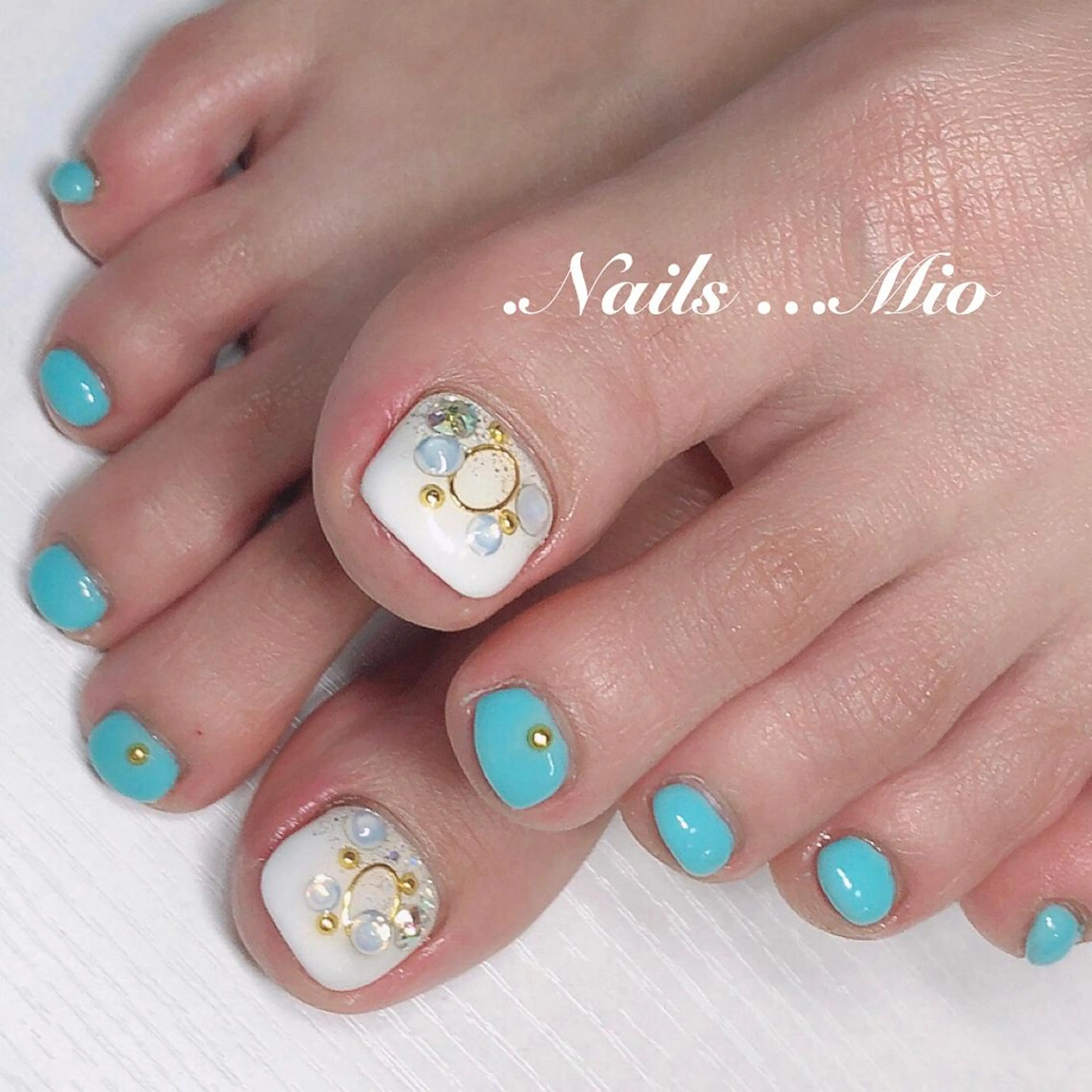 ネイル 赤色 .Nails Mio 赤羽西ネイルサロンのネイルデザイン