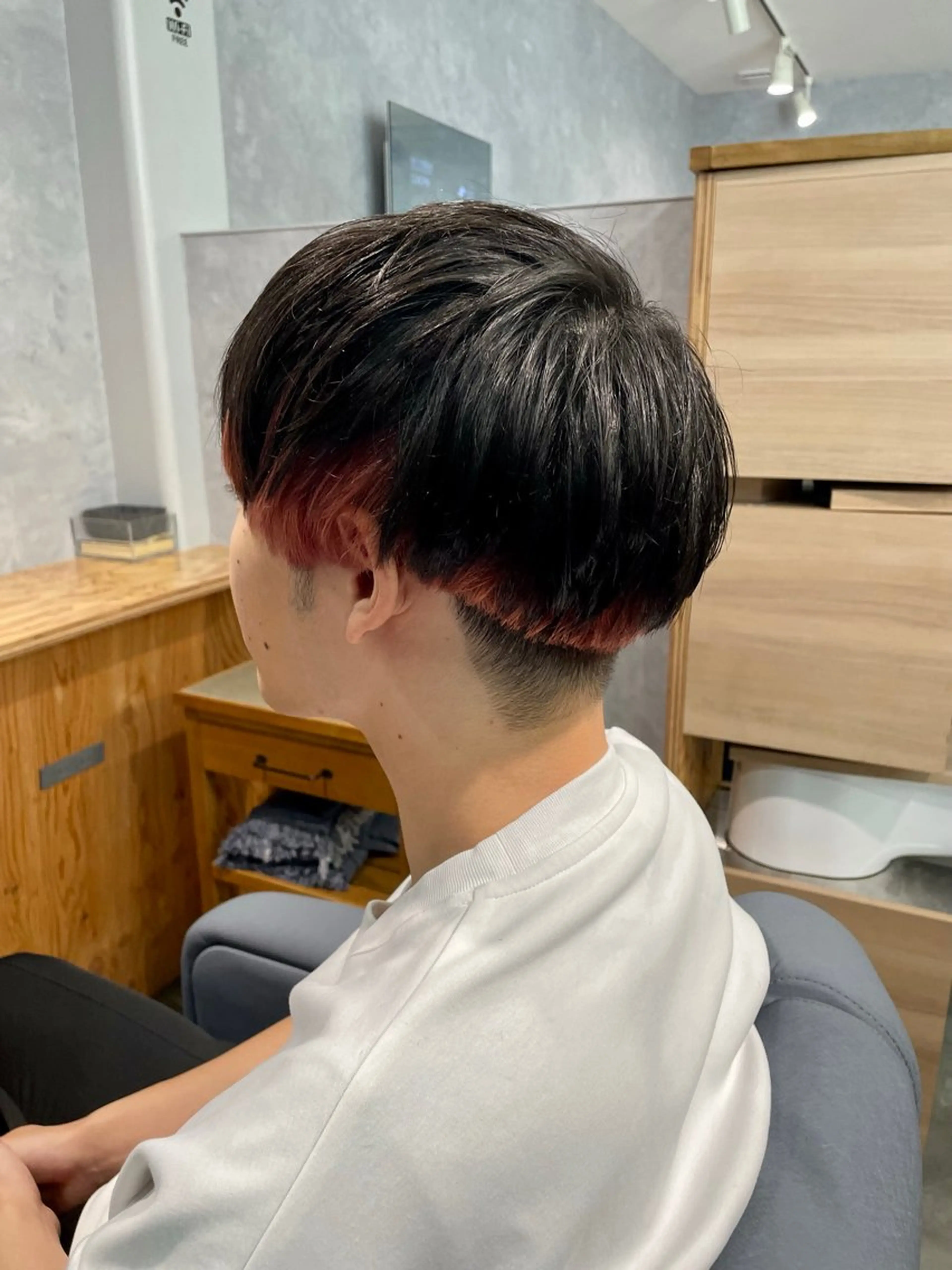 ショート カラー メンズ 黒岩 梨沙のヘアスタイル