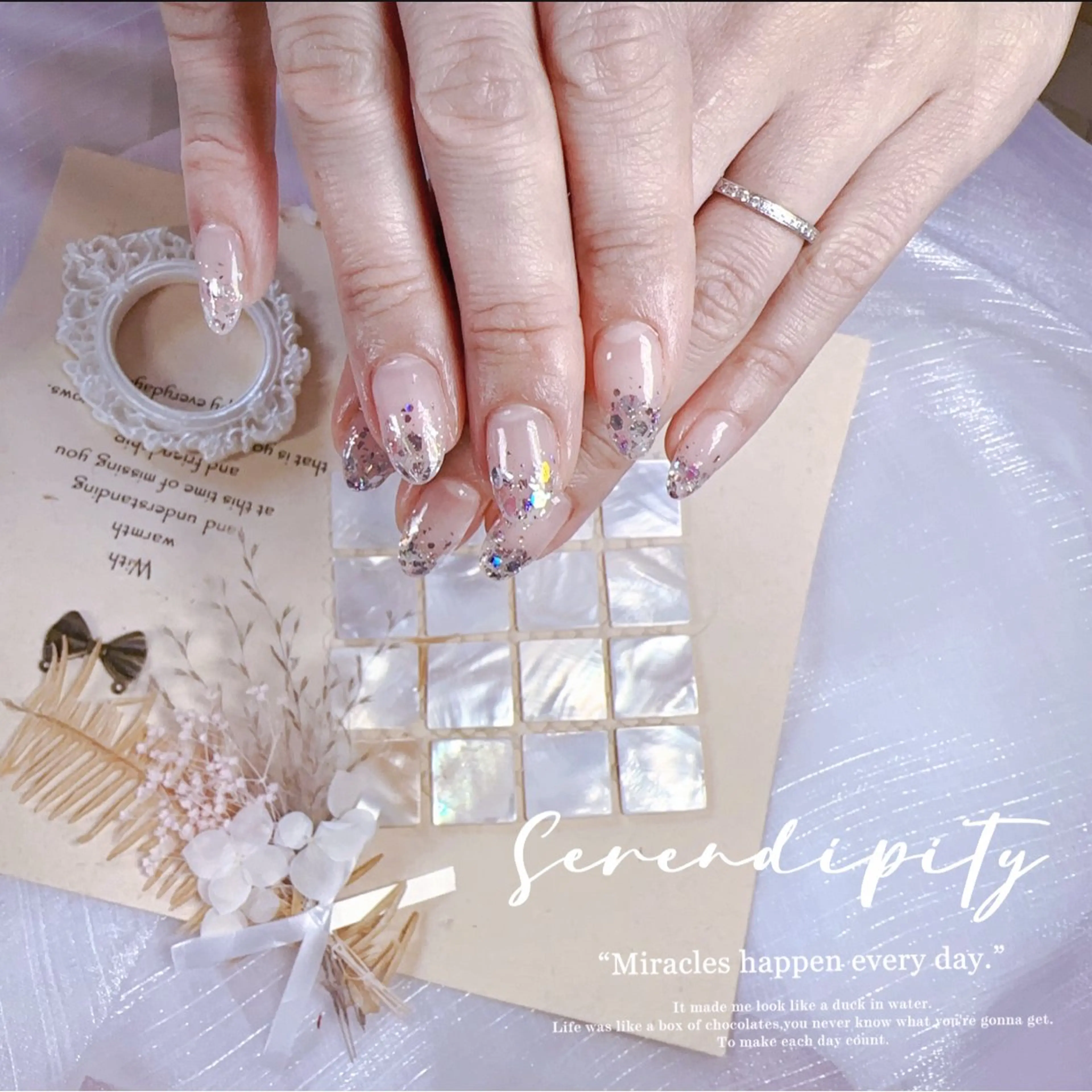 ネイル ホログラムネイル 美人計ネイルサロン所属・中山 美月のネイルデザイン